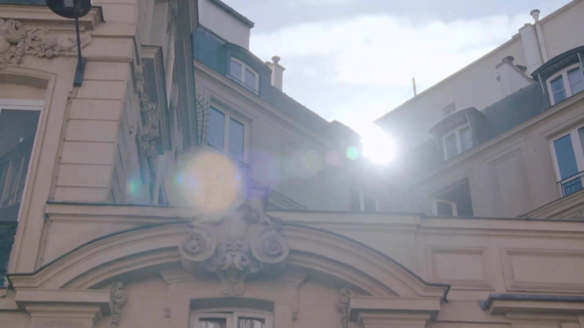 Miss_Dior_-_A_Miss_in_Paris_Episode_1-00_00_00_480.jpeg