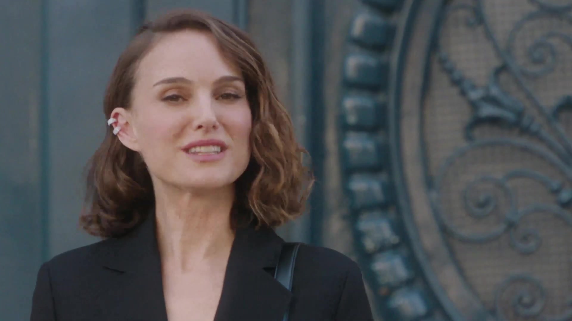 Miss_Dior_-_A_Miss_in_Paris_Episode_1-00_00_07_520.jpeg