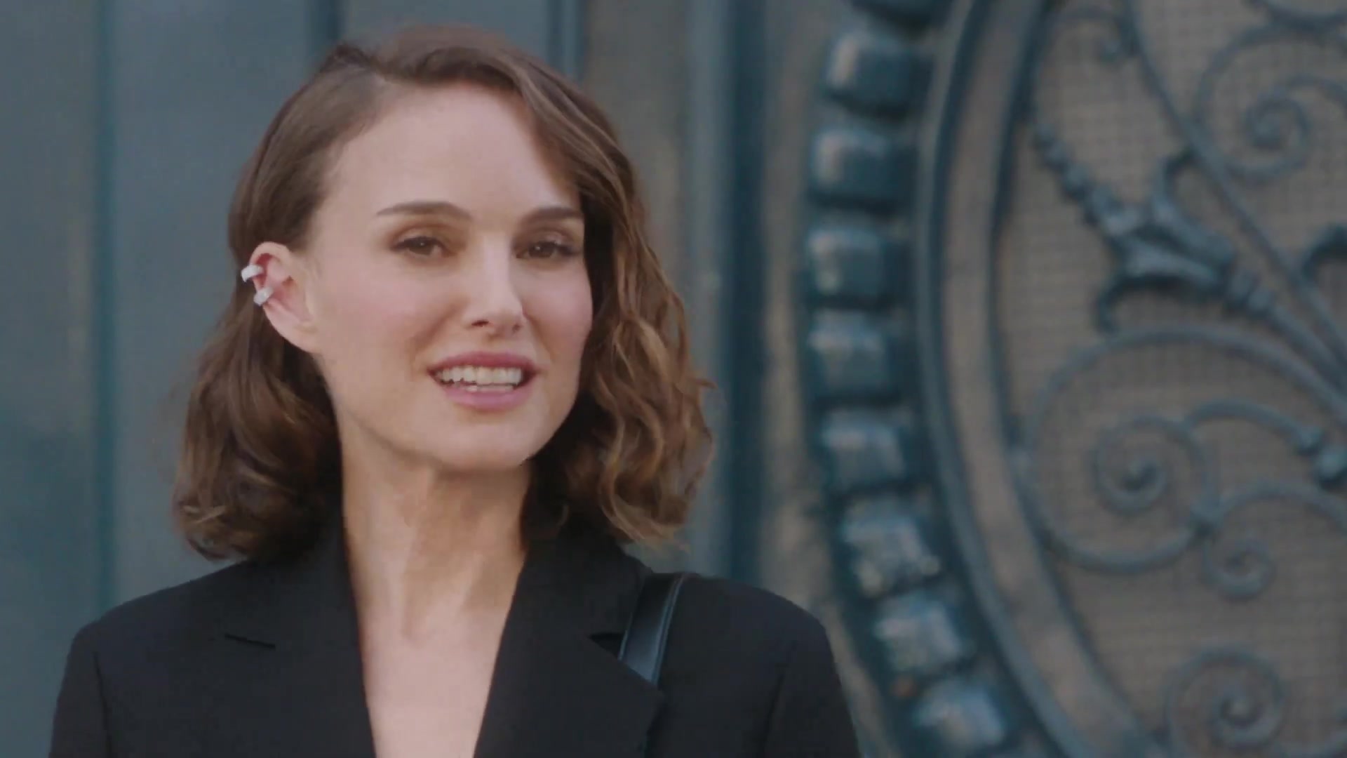 Miss_Dior_-_A_Miss_in_Paris_Episode_1-00_00_07_680.jpeg