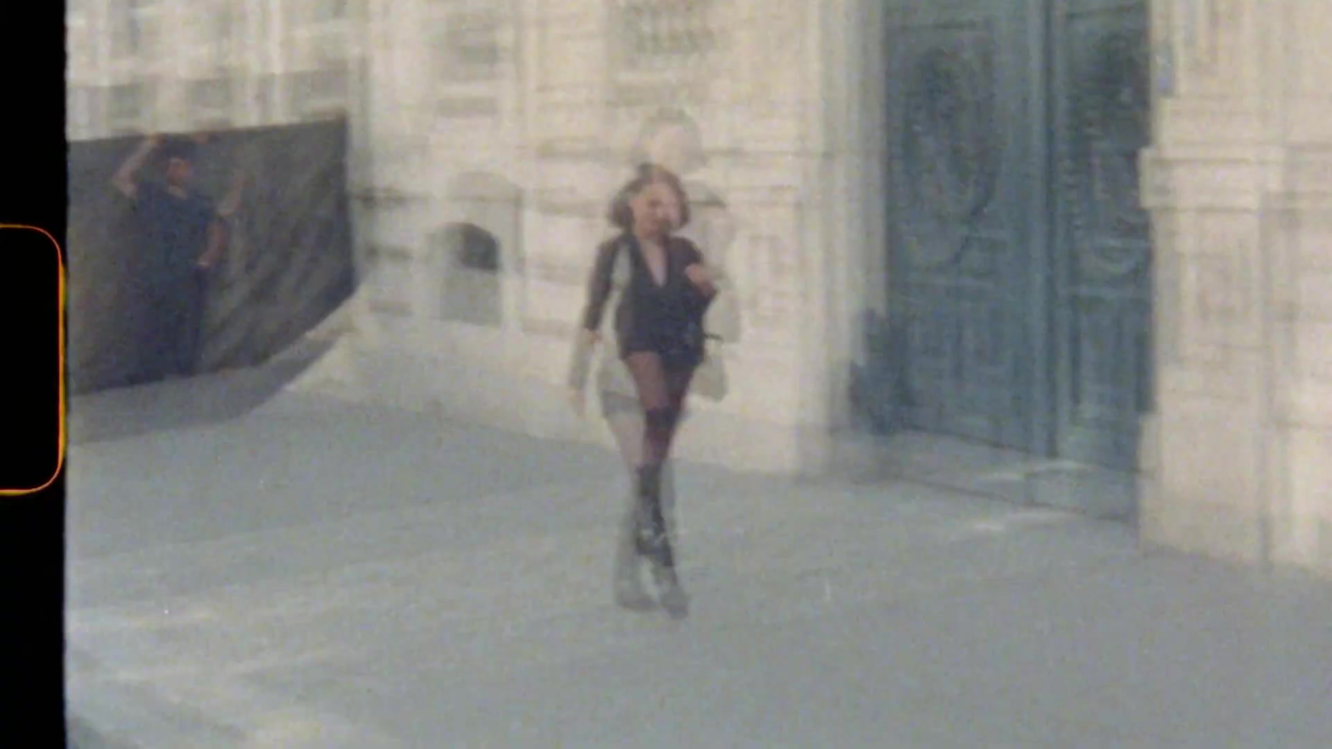 Miss_Dior_-_A_Miss_in_Paris_Episode_1-00_00_09_040.jpeg