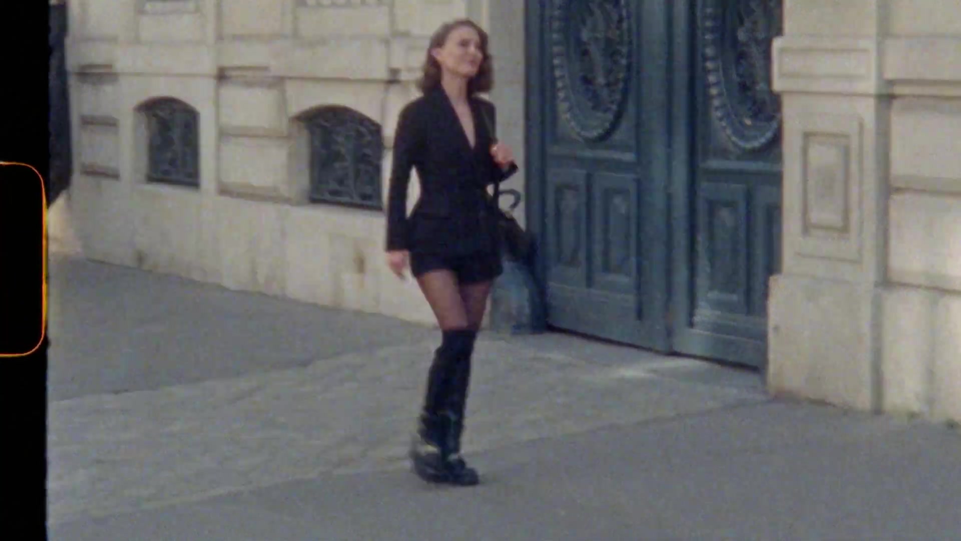 Miss_Dior_-_A_Miss_in_Paris_Episode_1-00_00_09_160.jpeg