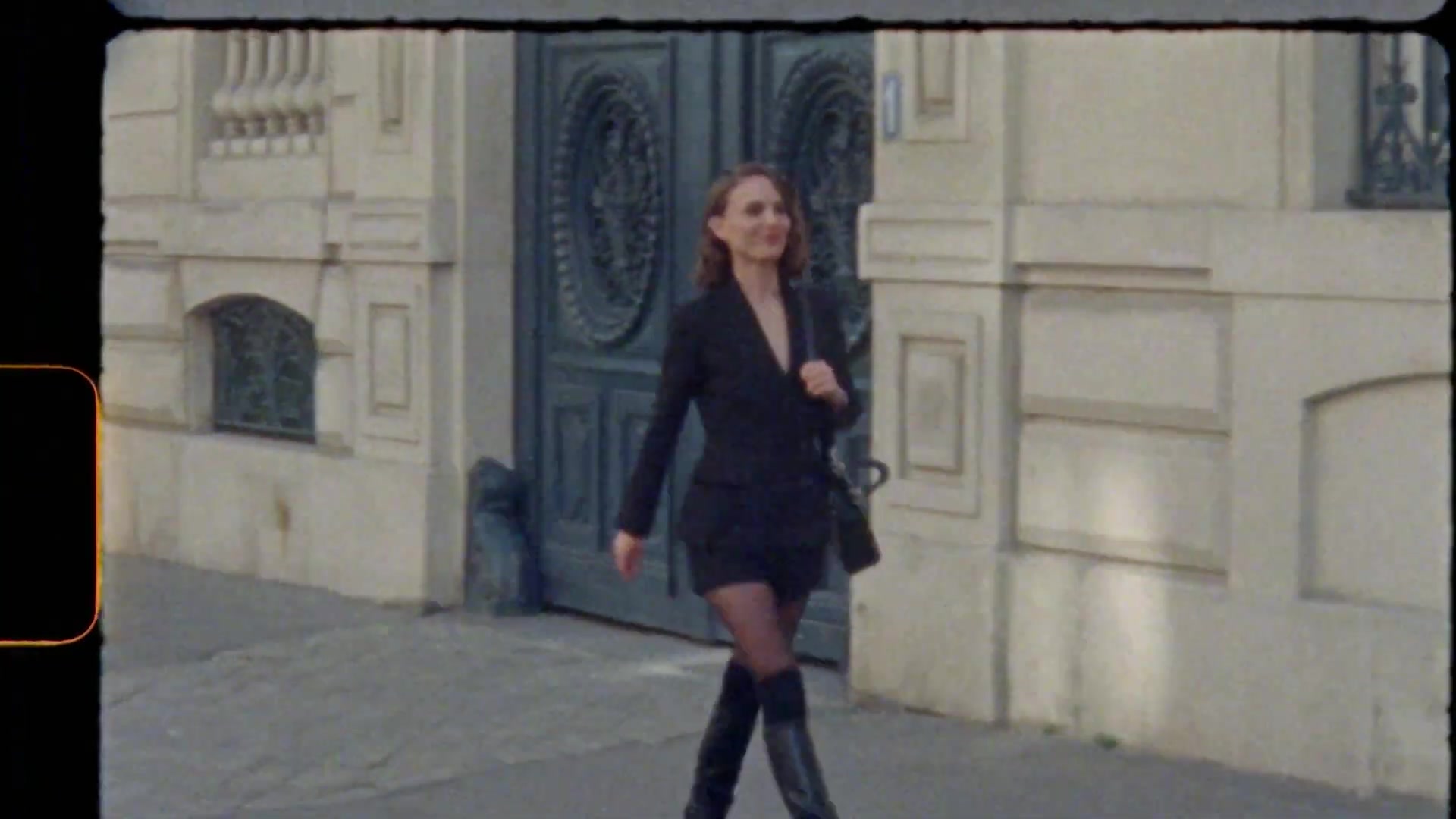 Miss_Dior_-_A_Miss_in_Paris_Episode_1-00_00_09_840.jpeg