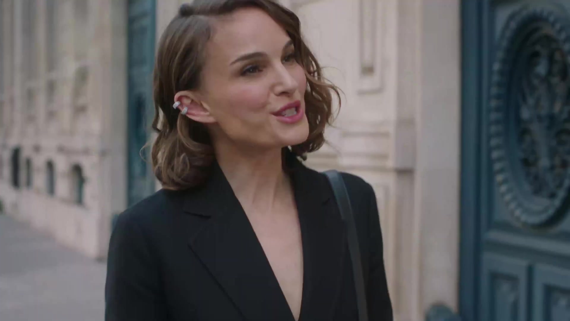 Miss_Dior_-_A_Miss_in_Paris_Episode_1-00_00_10_400.jpeg