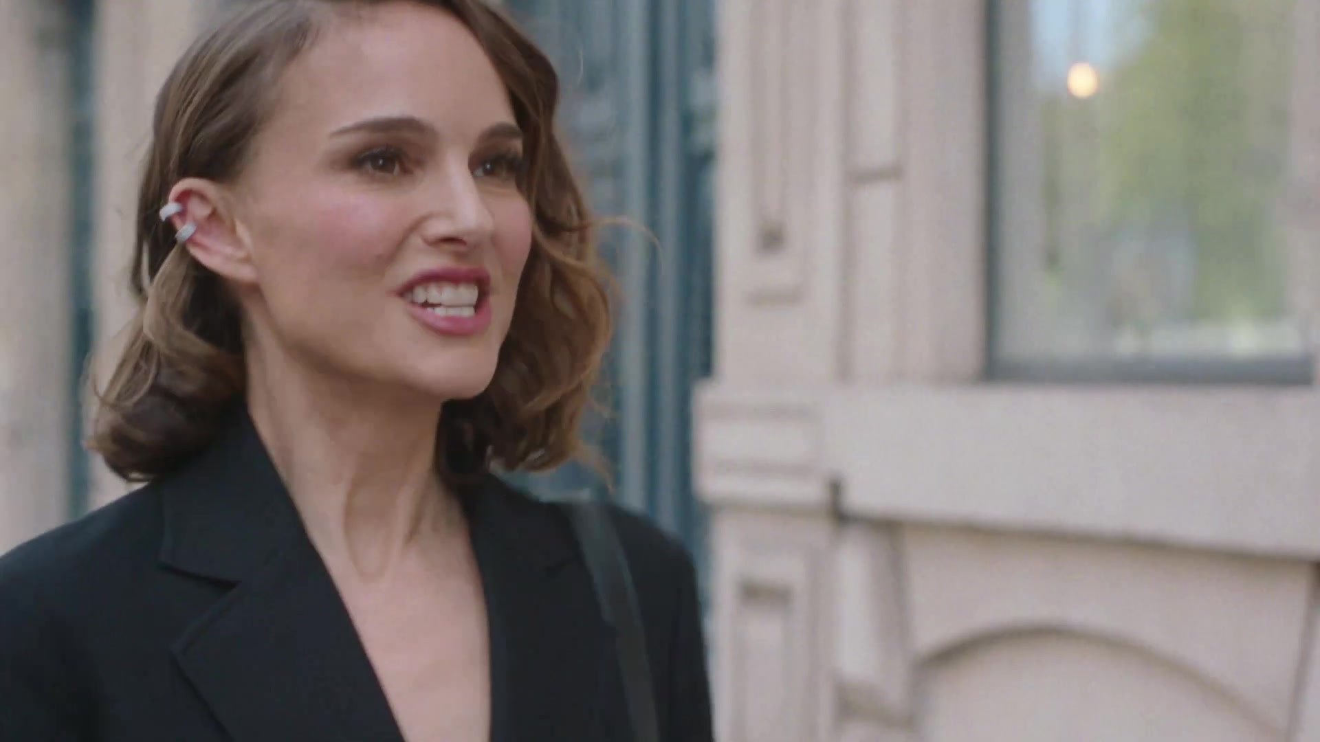 Miss_Dior_-_A_Miss_in_Paris_Episode_1-00_00_11_800.jpeg