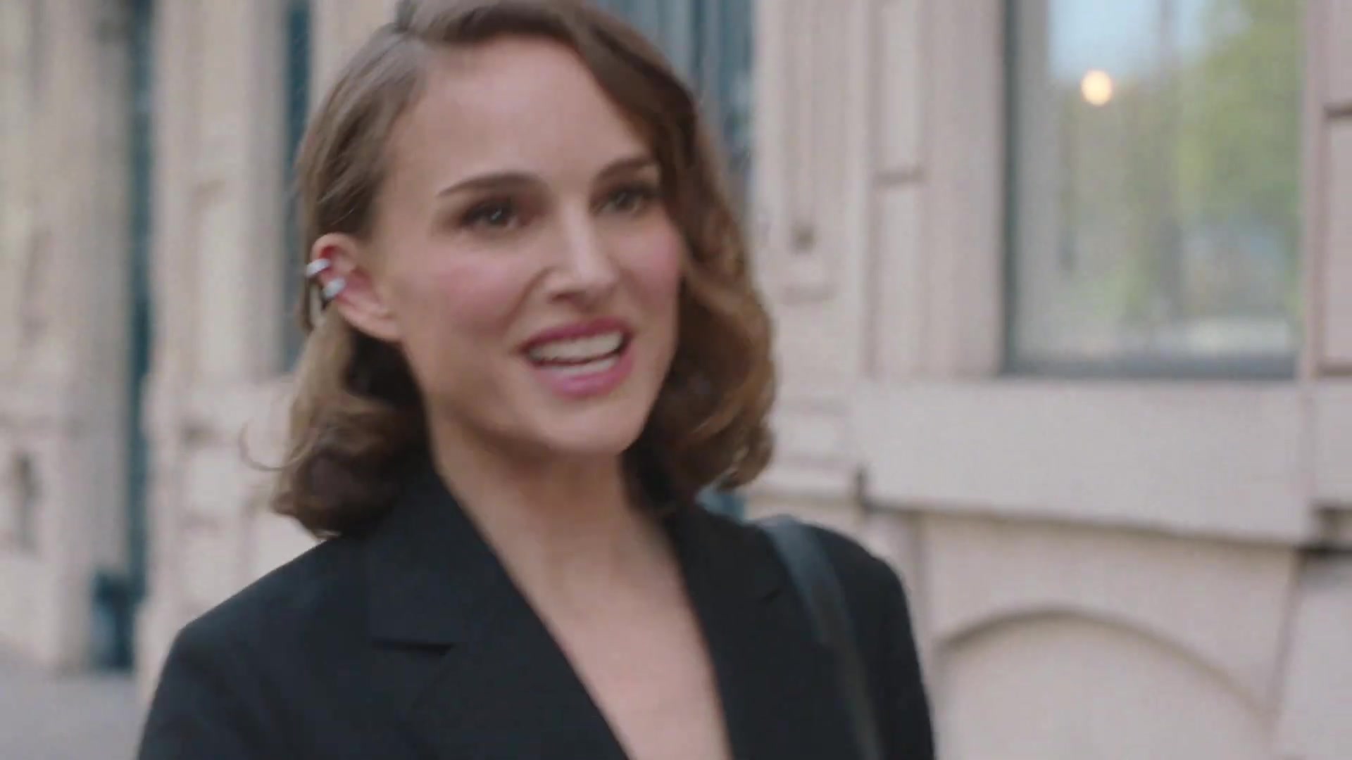 Miss_Dior_-_A_Miss_in_Paris_Episode_1-00_00_12_280.jpeg