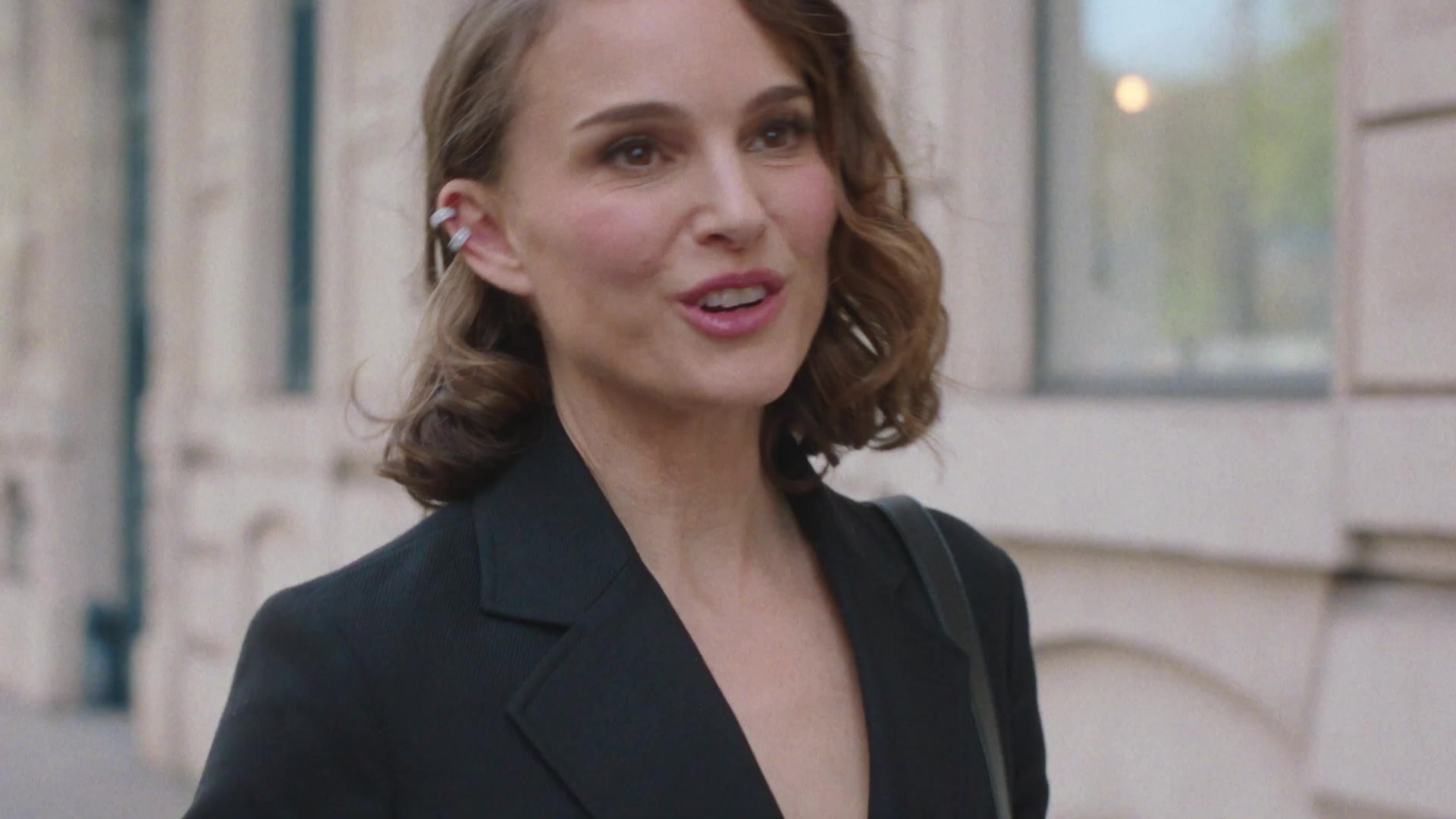 Miss_Dior_-_A_Miss_in_Paris_Episode_1-00_00_12_520.jpeg