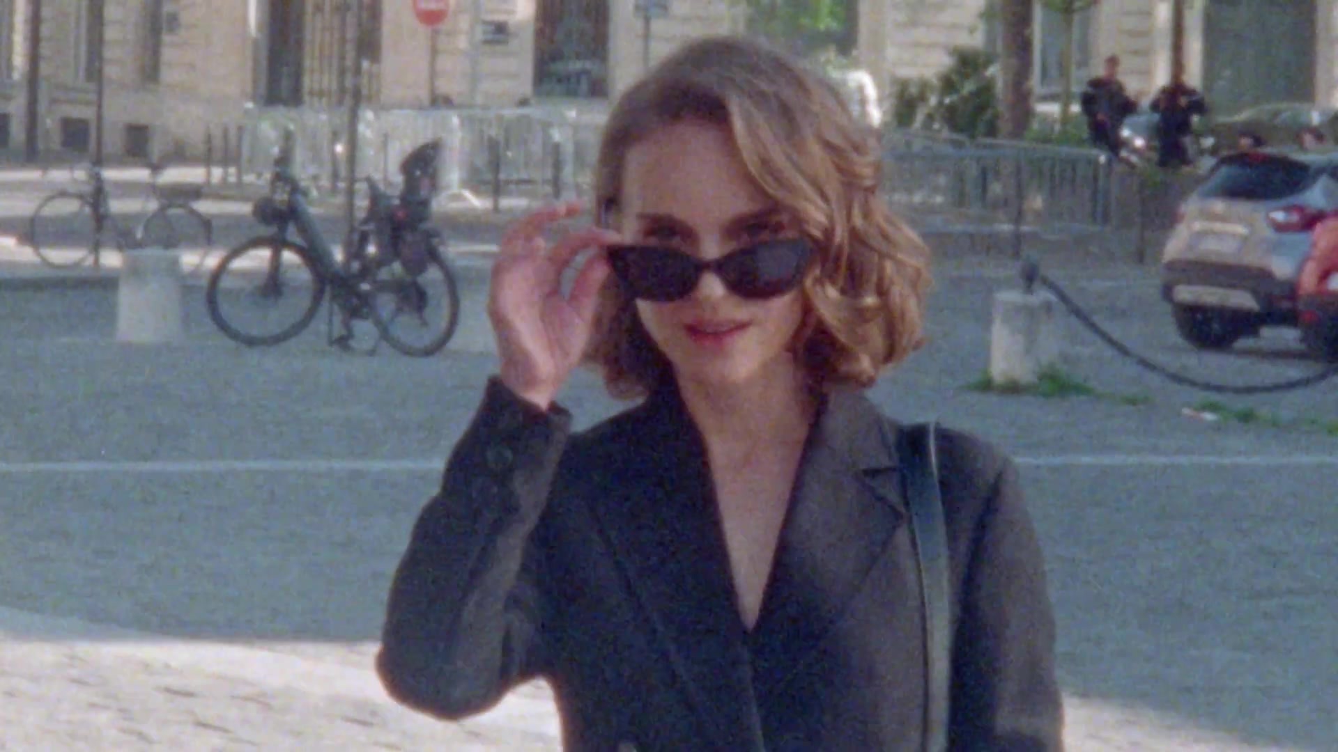 Miss_Dior_-_A_Miss_in_Paris_Episode_1-00_00_13_240.jpeg