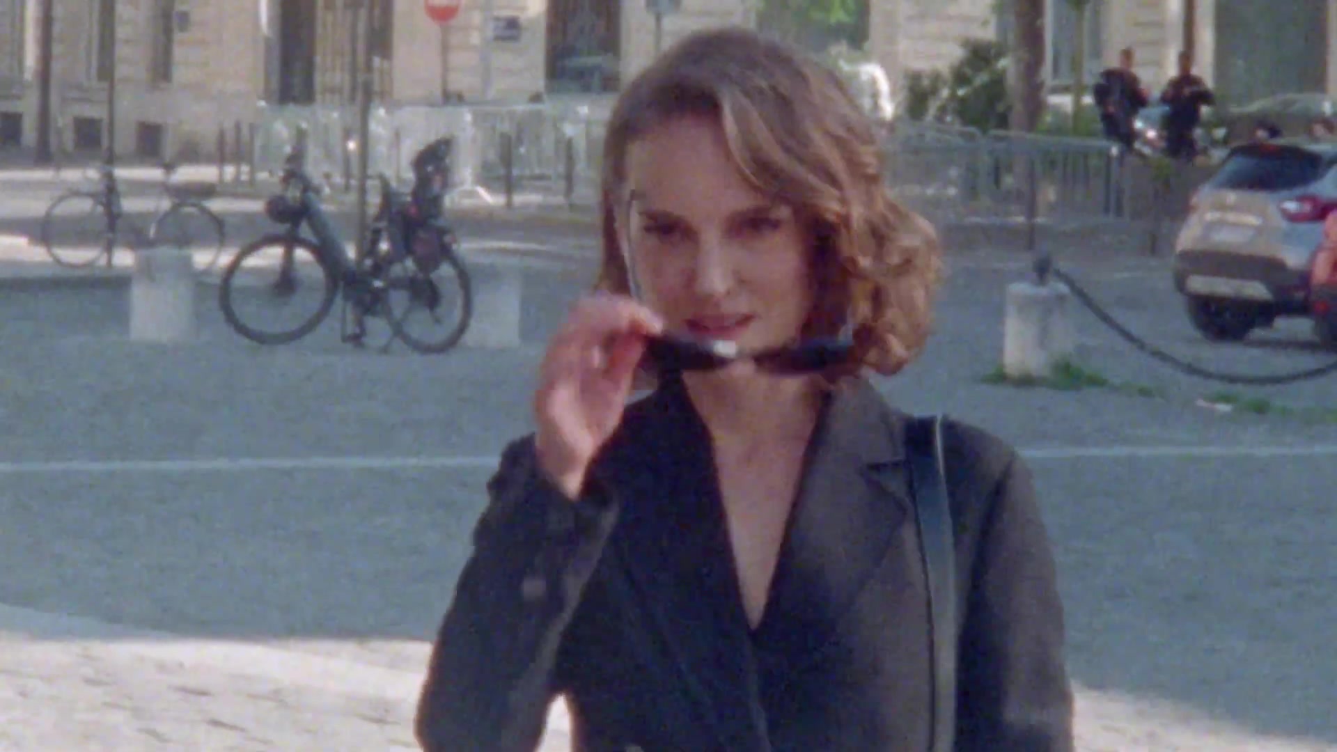 Miss_Dior_-_A_Miss_in_Paris_Episode_1-00_00_14_040.jpeg