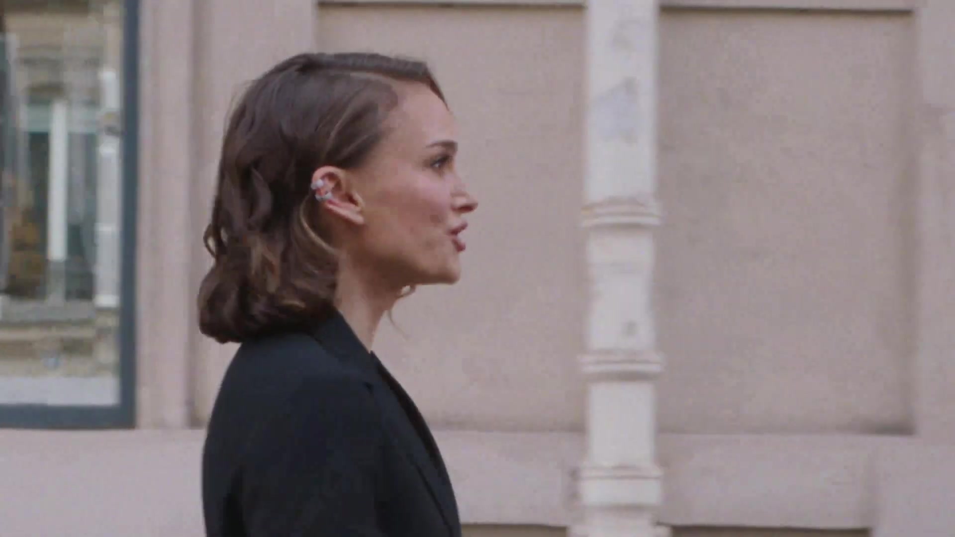 Miss_Dior_-_A_Miss_in_Paris_Episode_1-00_00_15_520.jpeg