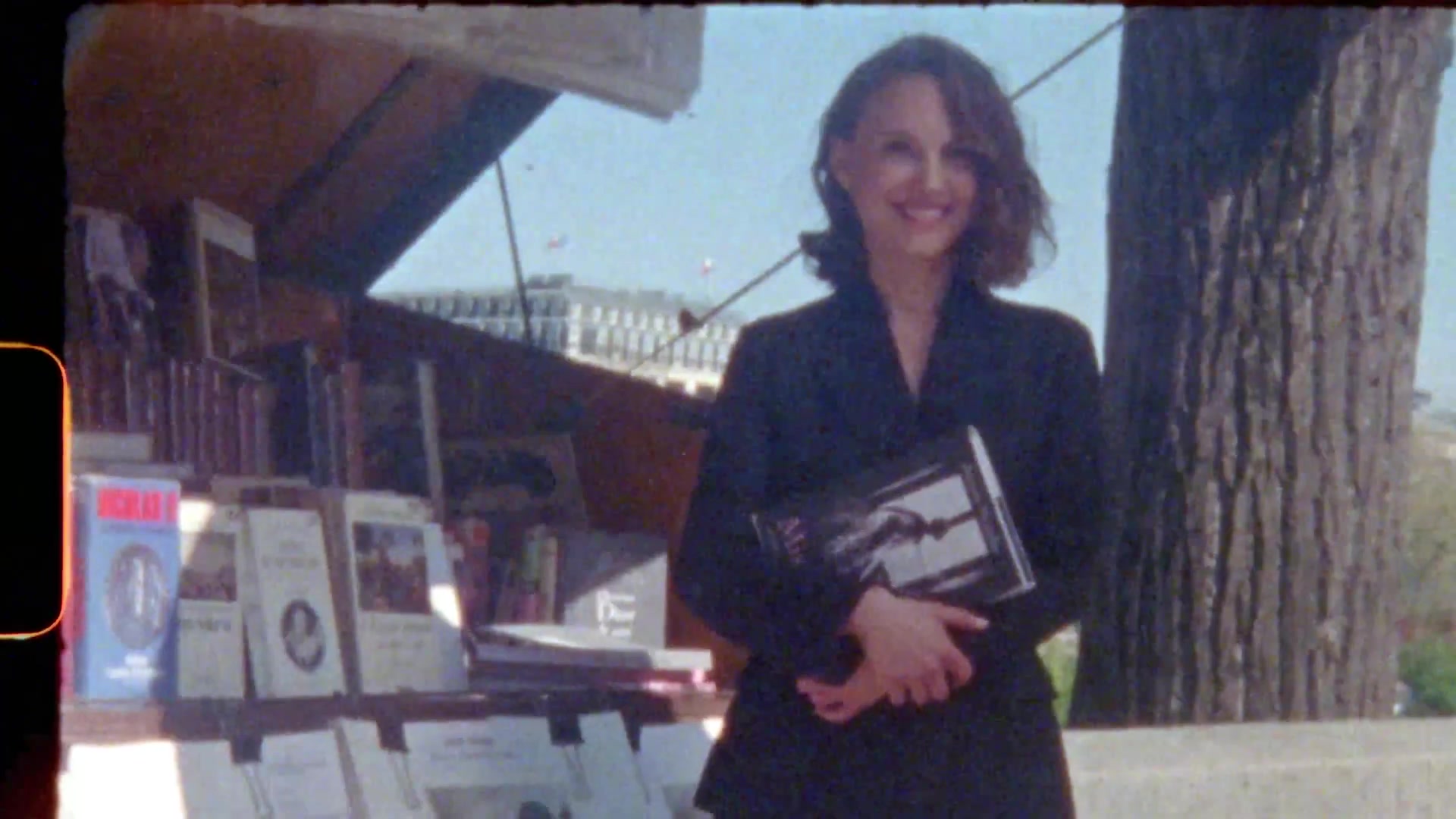 Miss_Dior_-_A_Miss_in_Paris_Episode_1-00_00_17_720.jpeg