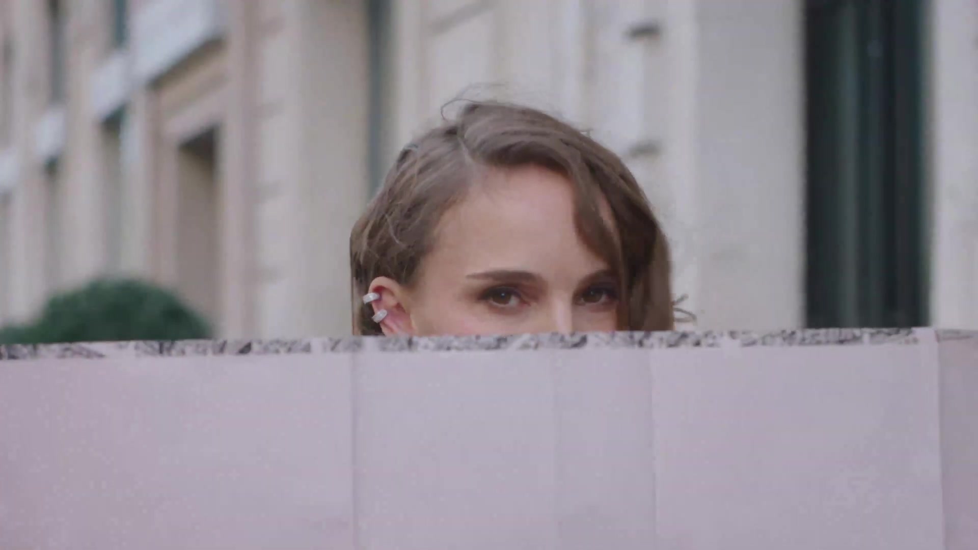 Miss_Dior_-_A_Miss_in_Paris_Episode_1-00_00_39_920.jpeg