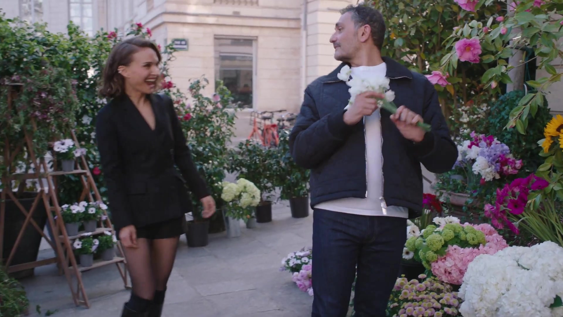 Miss_Dior_-_A_Miss_in_Paris_Episode_2-00_00_05_880.jpeg