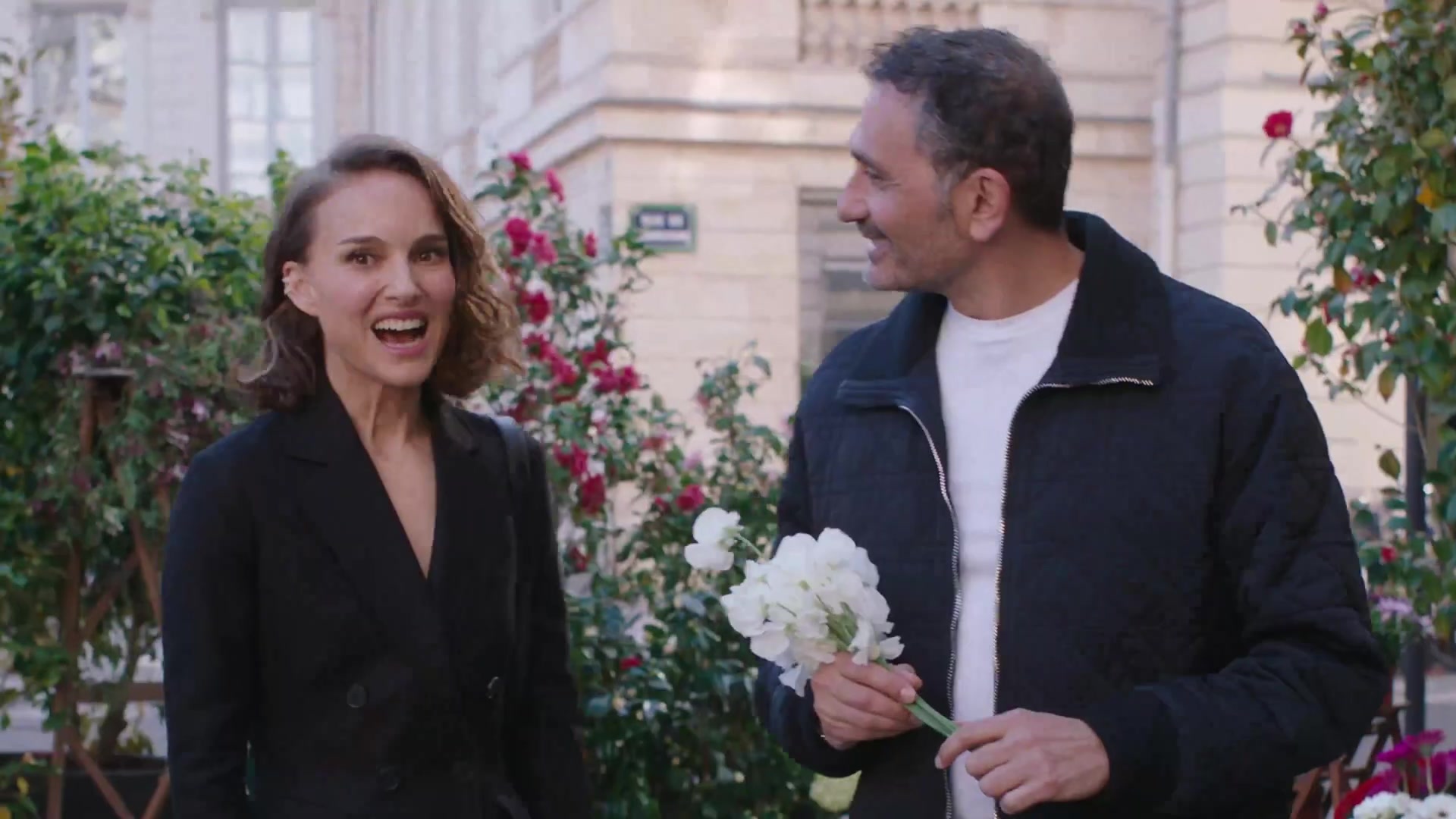 Miss_Dior_-_A_Miss_in_Paris_Episode_2-00_00_08_120.jpeg Miss_Dior_-_A_Miss_in_Paris_Episode_2-00_00_08_120.jpeg