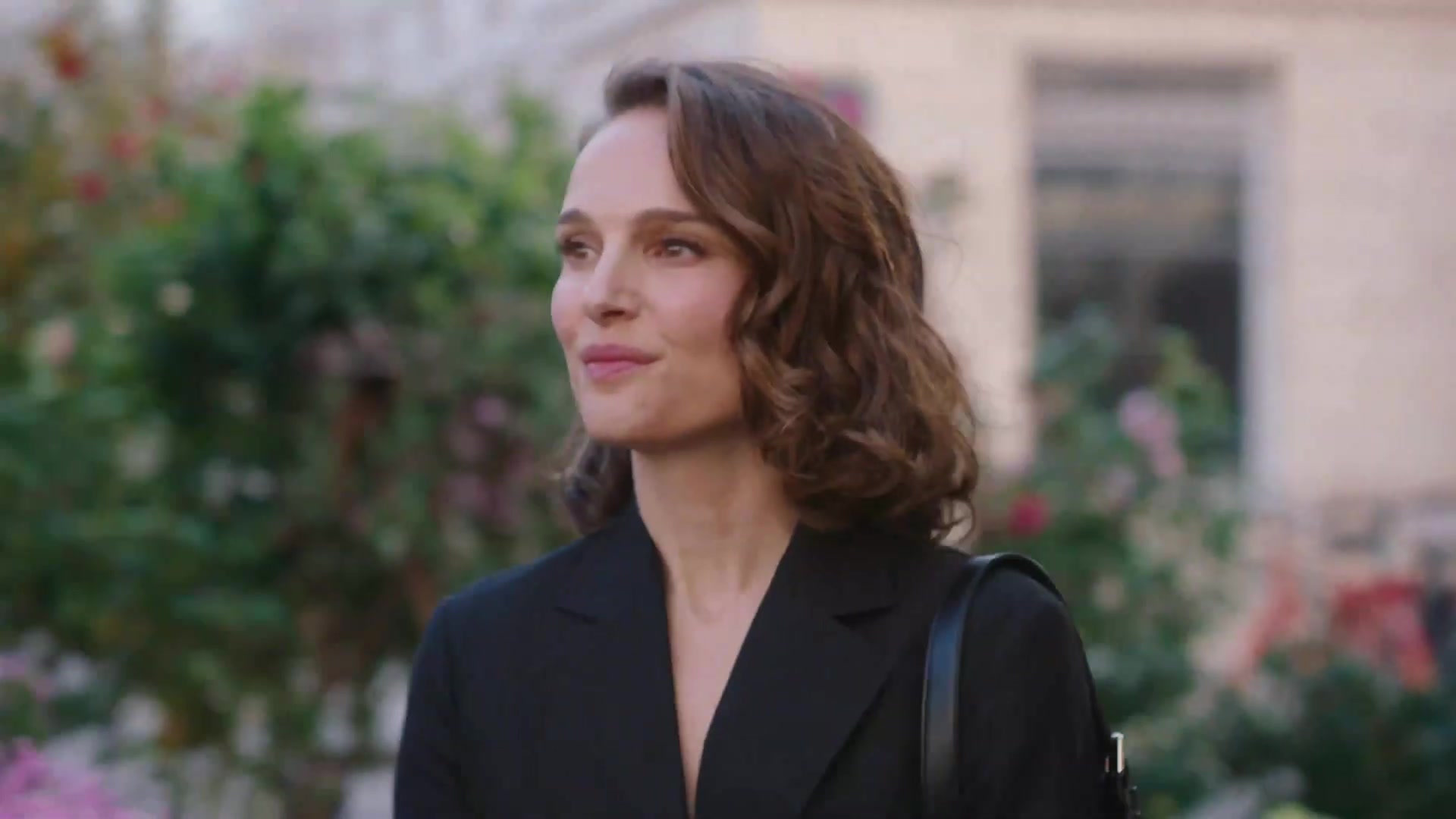 Miss_Dior_-_A_Miss_in_Paris_Episode_2-00_00_12_200.jpeg