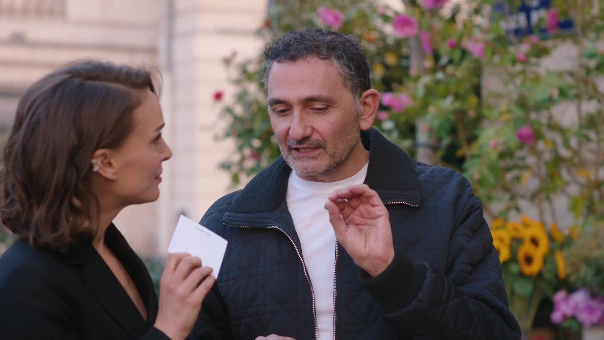 Miss_Dior_-_A_Miss_in_Paris_Episode_2-00_00_25_000.jpeg