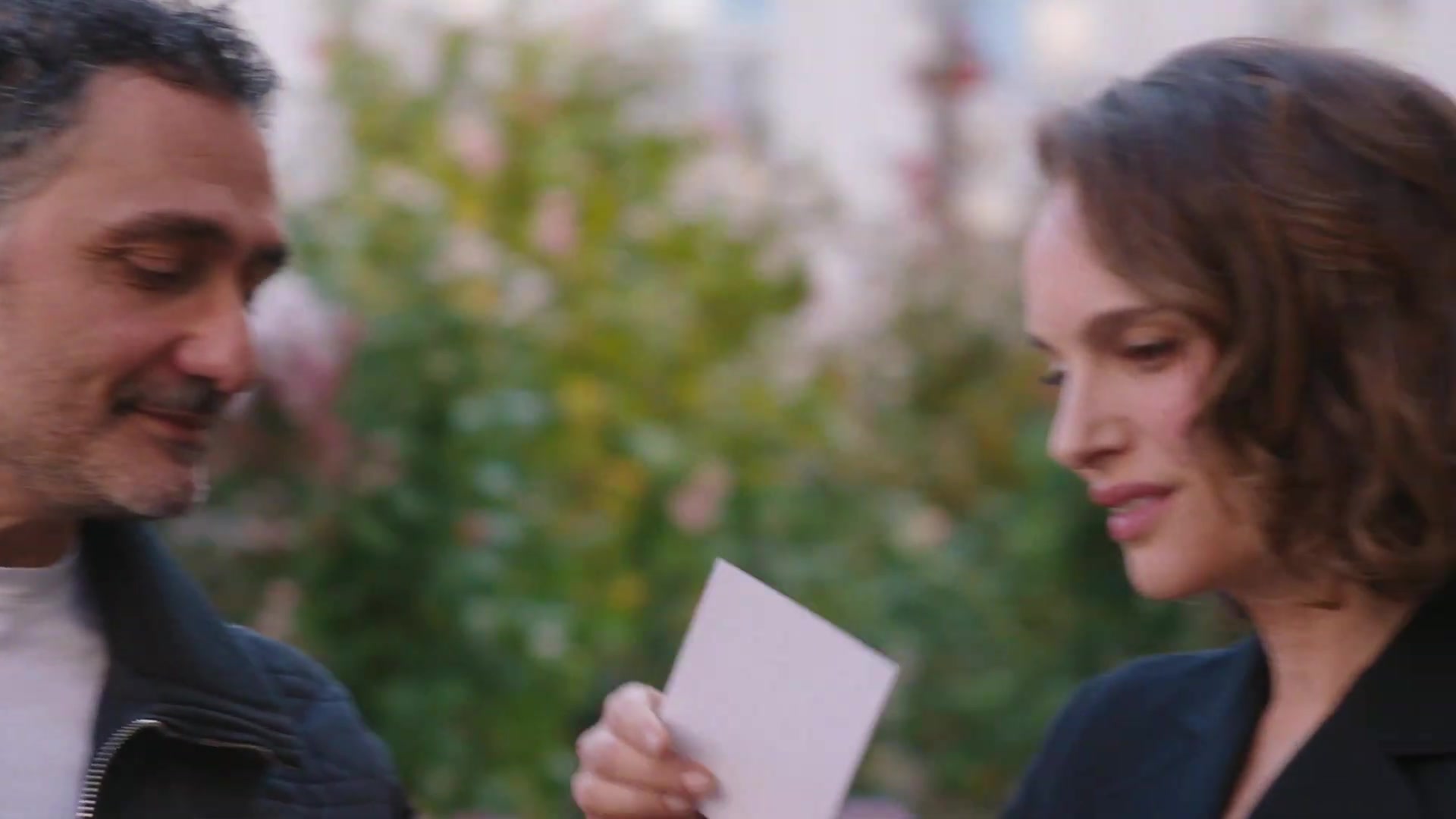 Miss_Dior_-_A_Miss_in_Paris_Episode_2-00_00_30_120.jpeg