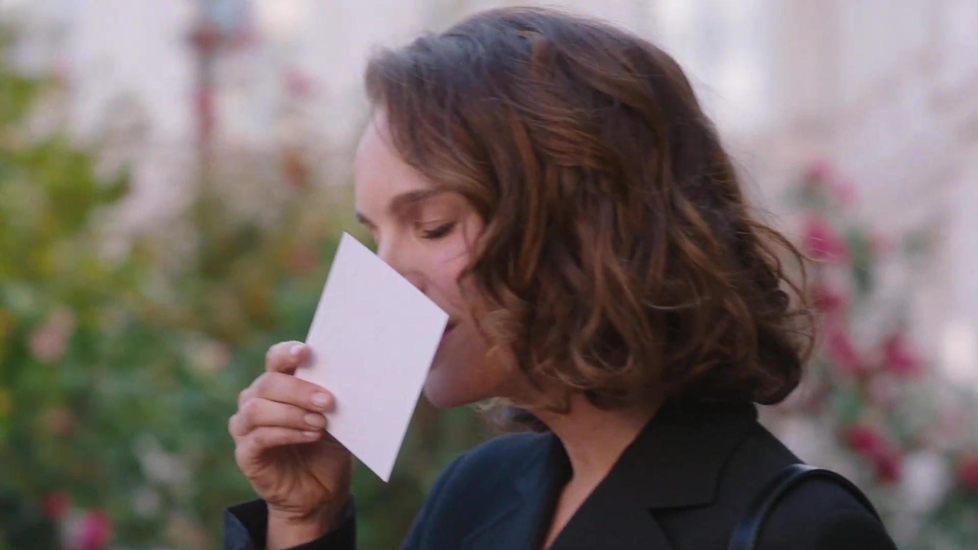 Miss_Dior_-_A_Miss_in_Paris_Episode_2-00_00_30_760.jpeg
