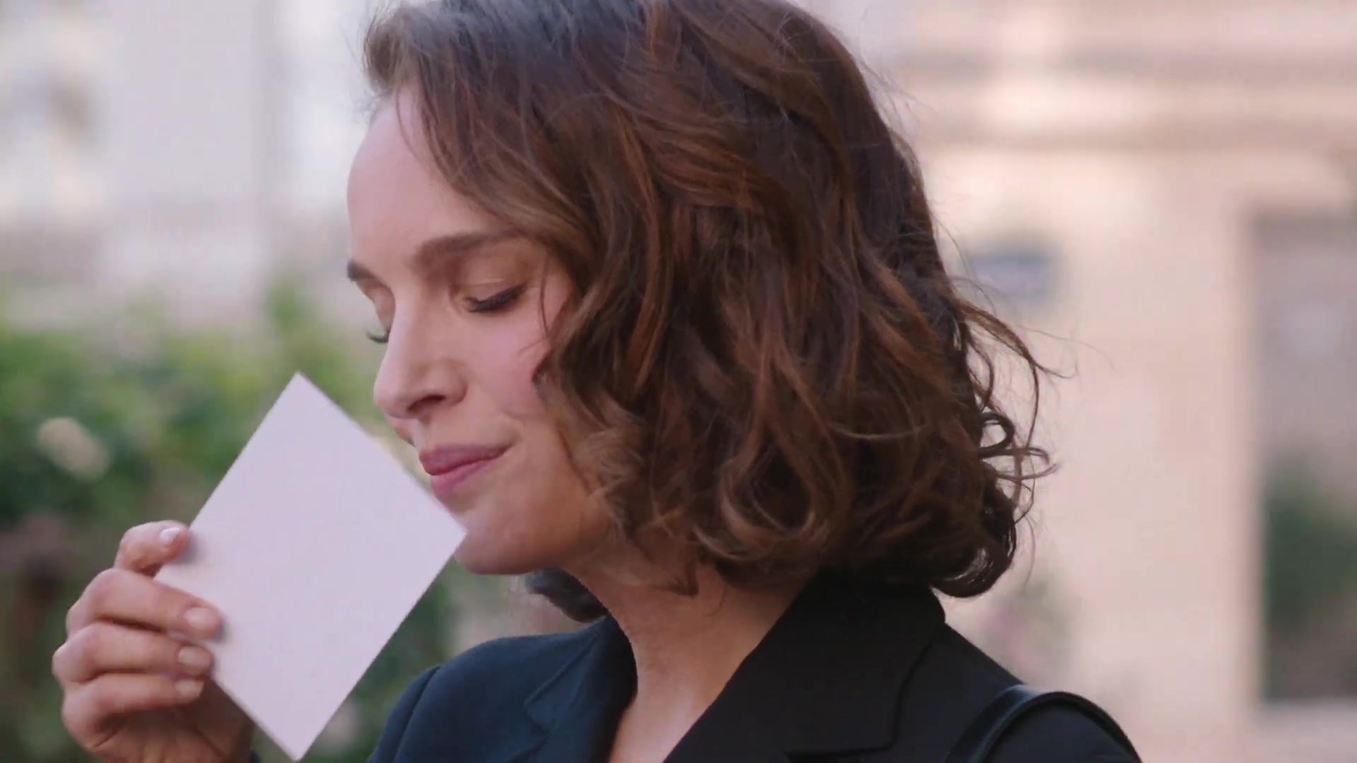 Miss_Dior_-_A_Miss_in_Paris_Episode_2-00_00_31_800.jpeg