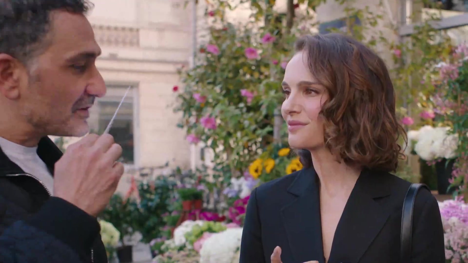 Miss_Dior_-_A_Miss_in_Paris_Episode_2-00_00_34_680.jpeg