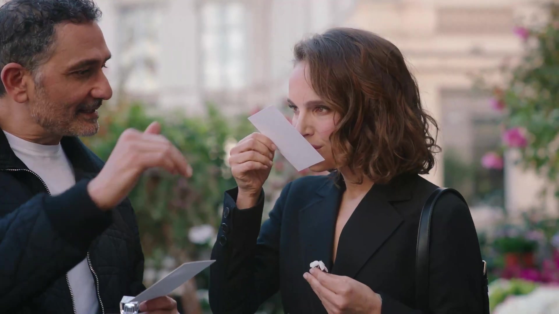 Miss_Dior_-_A_Miss_in_Paris_Episode_2-00_00_38_760.jpeg