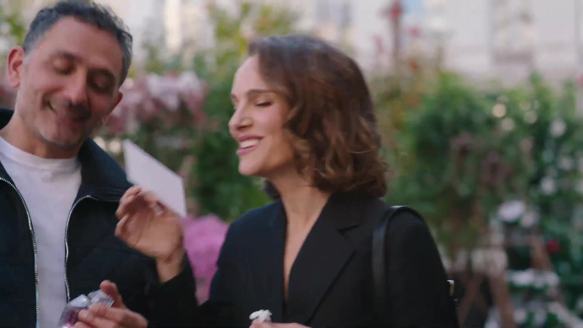 Miss_Dior_-_A_Miss_in_Paris_Episode_2-00_00_45_240.jpeg