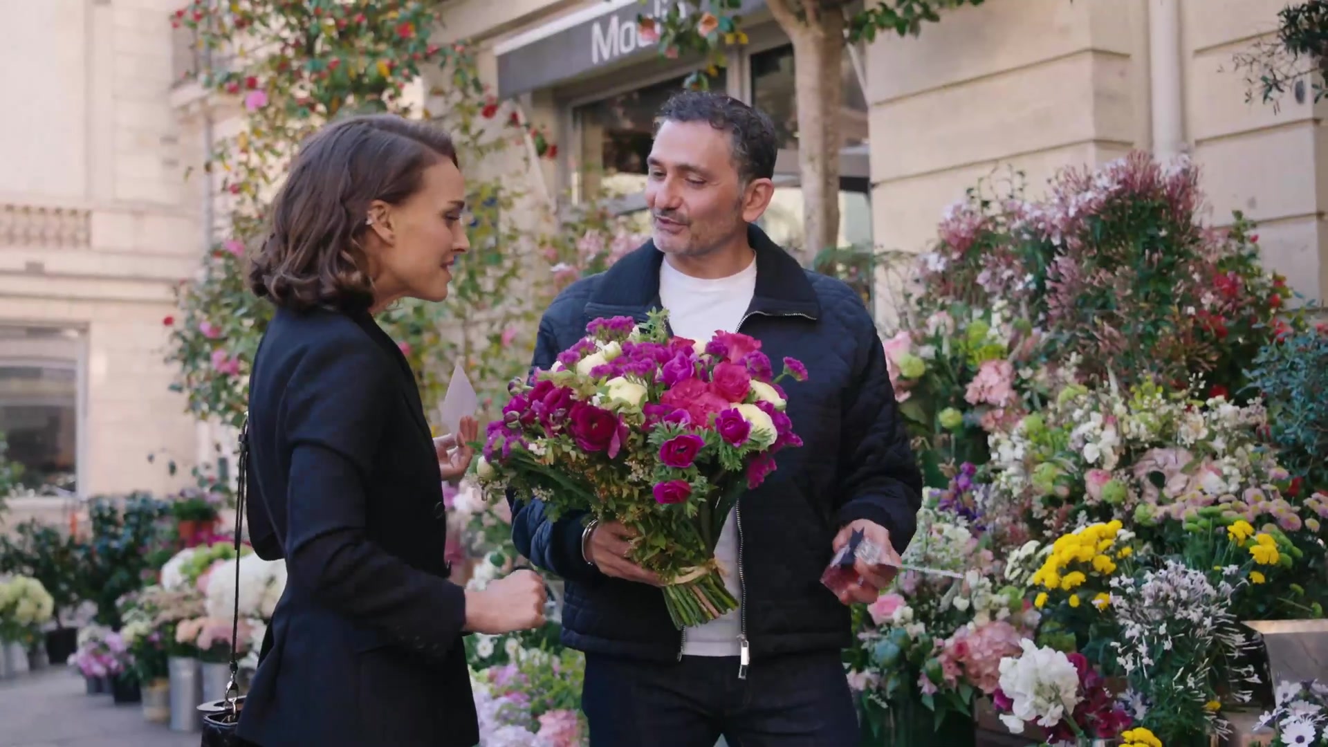 Miss_Dior_-_A_Miss_in_Paris_Episode_2-00_00_52_760.jpeg