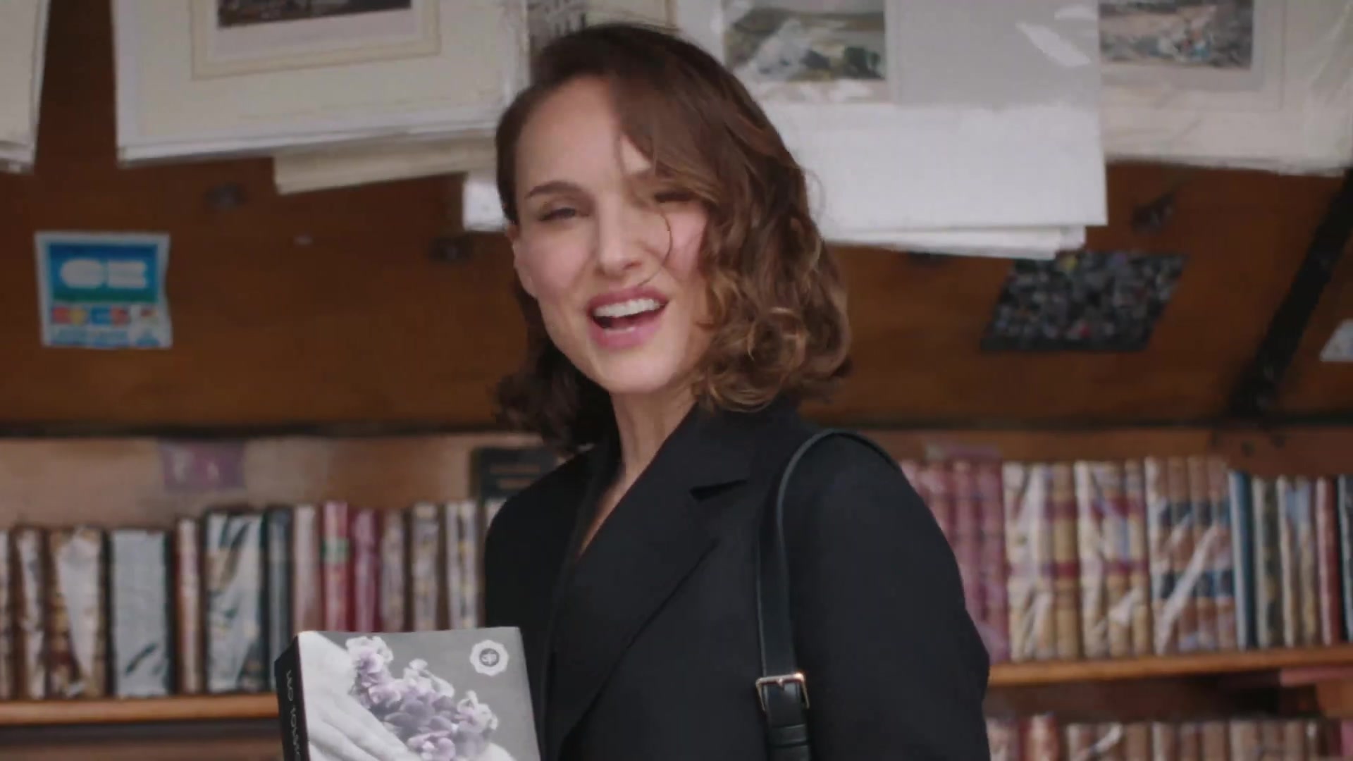 Miss_Dior_-_A_Miss_in_Paris_Episode_3-00_00_13_560.jpeg
