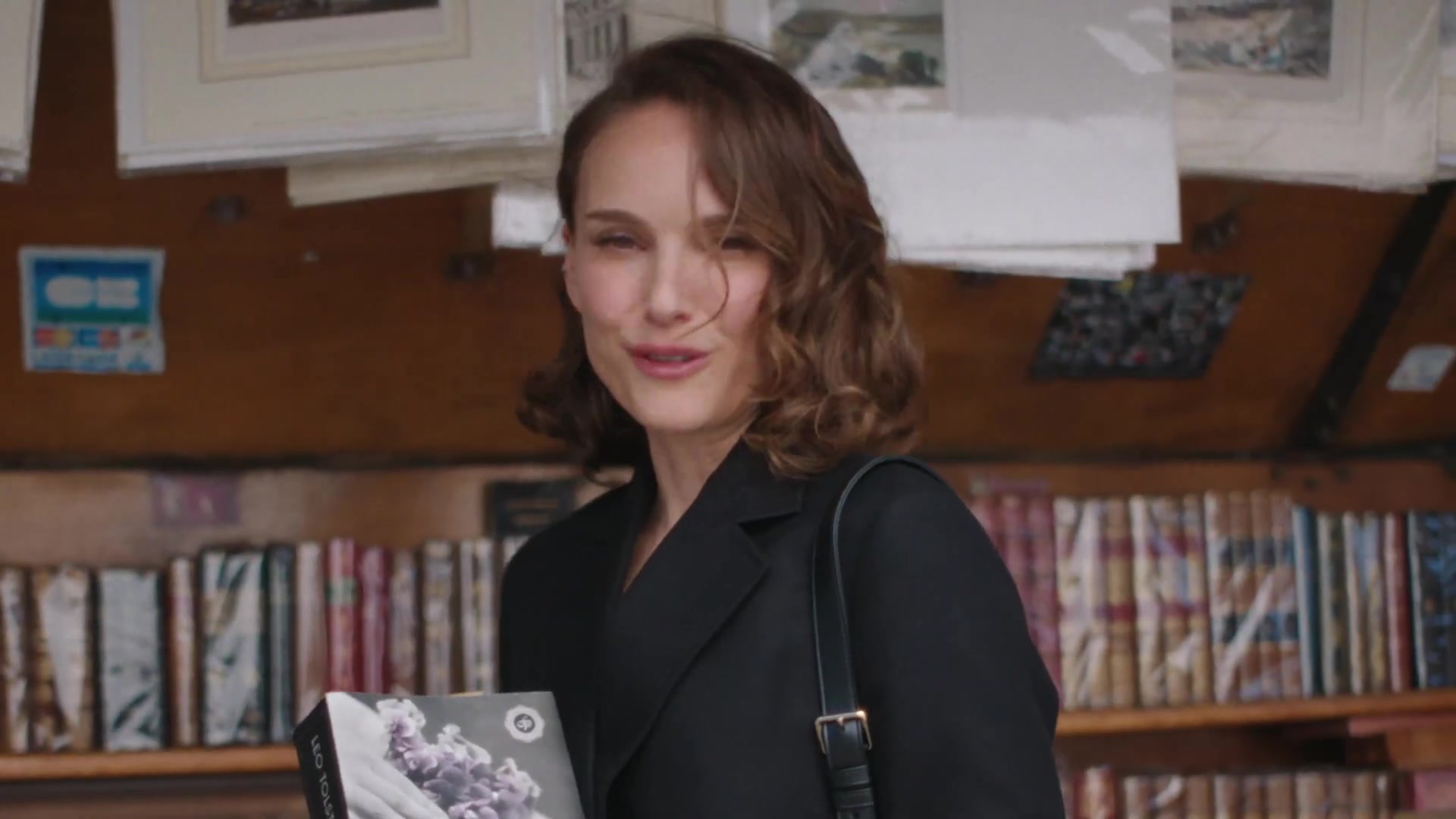 Miss_Dior_-_A_Miss_in_Paris_Episode_3-00_00_14_360.jpeg