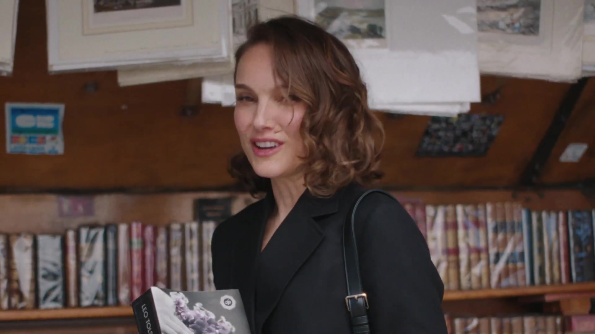 Miss_Dior_-_A_Miss_in_Paris_Episode_3-00_00_14_840.jpeg