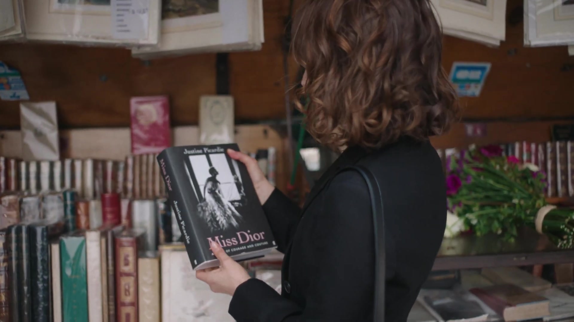 Miss_Dior_-_A_Miss_in_Paris_Episode_3-00_00_16_520.jpeg