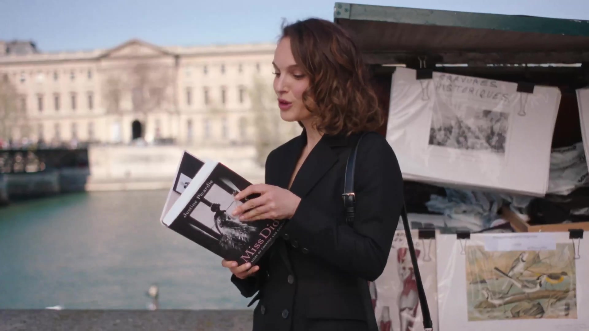 Miss_Dior_-_A_Miss_in_Paris_Episode_3-00_00_29_560.jpeg