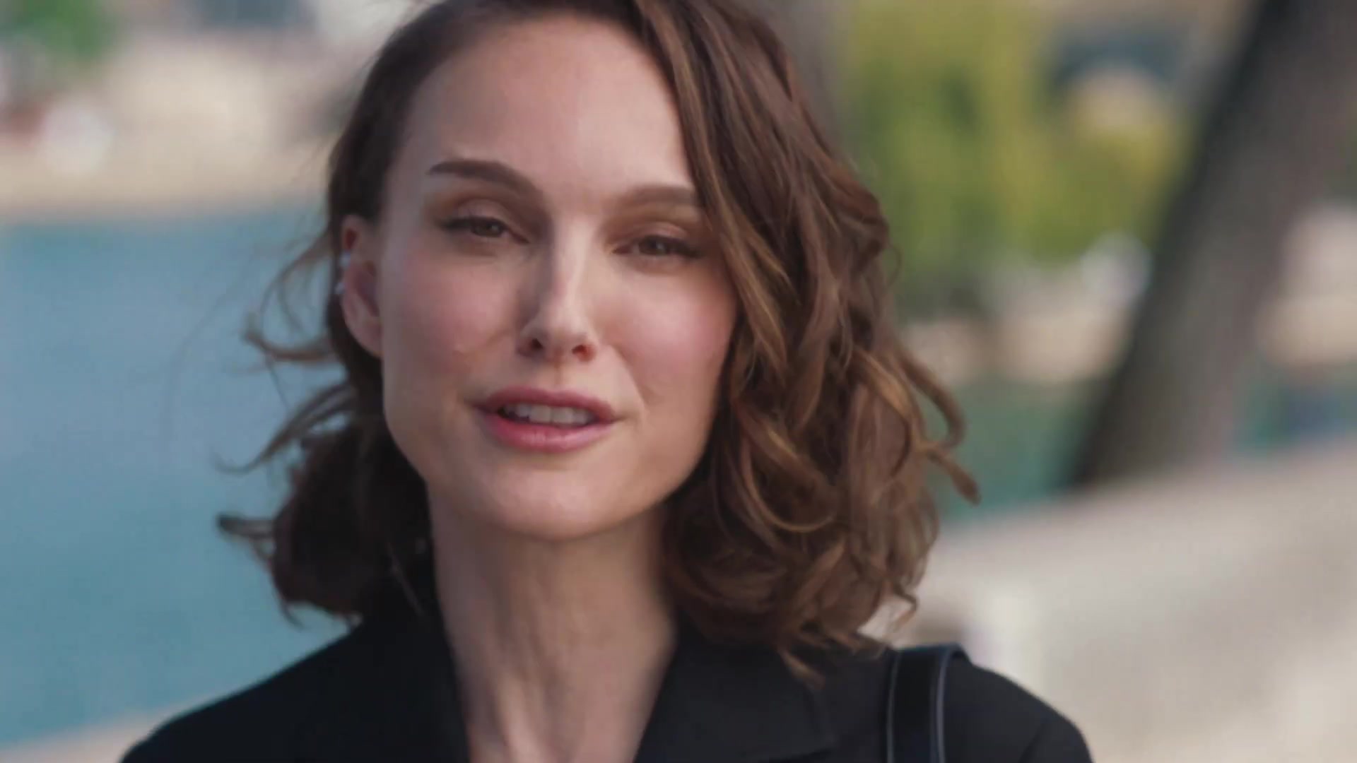 Miss_Dior_-_A_Miss_in_Paris_Episode_3-00_00_34_280.jpeg