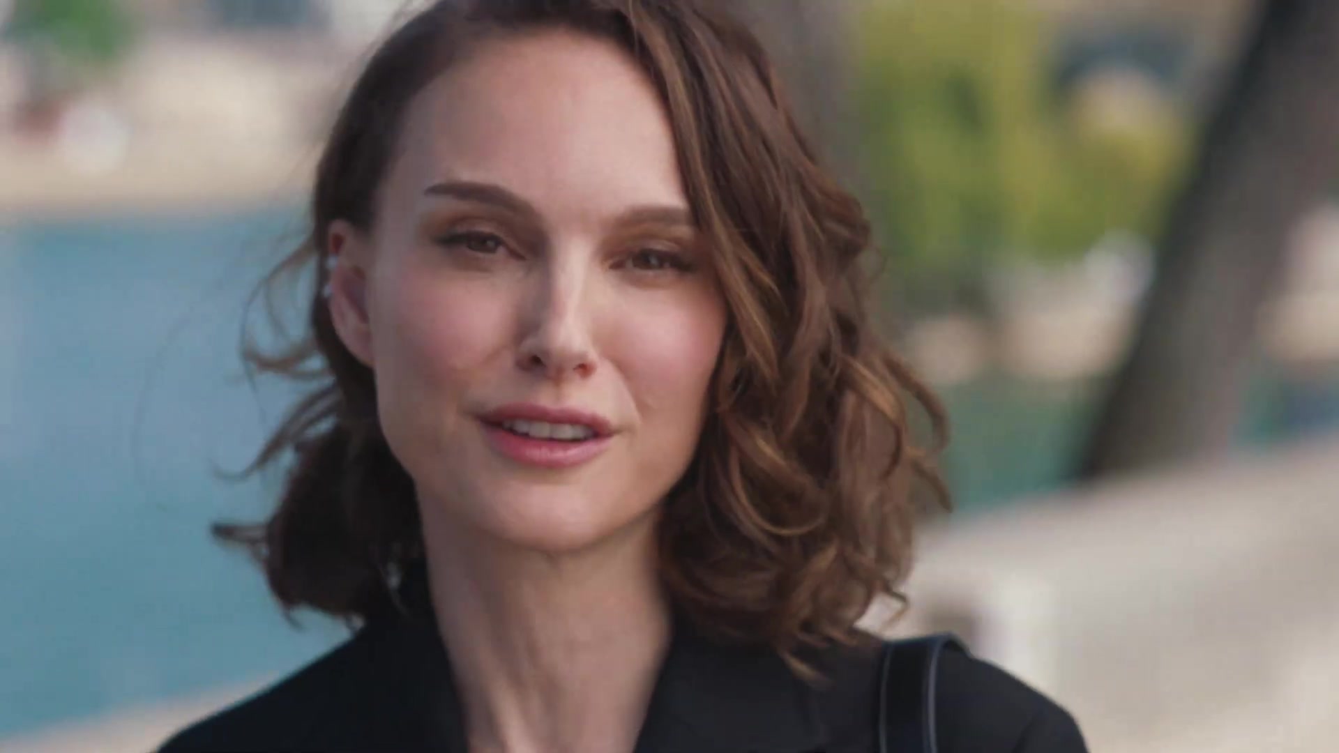 Miss_Dior_-_A_Miss_in_Paris_Episode_3-00_00_34_440.jpeg