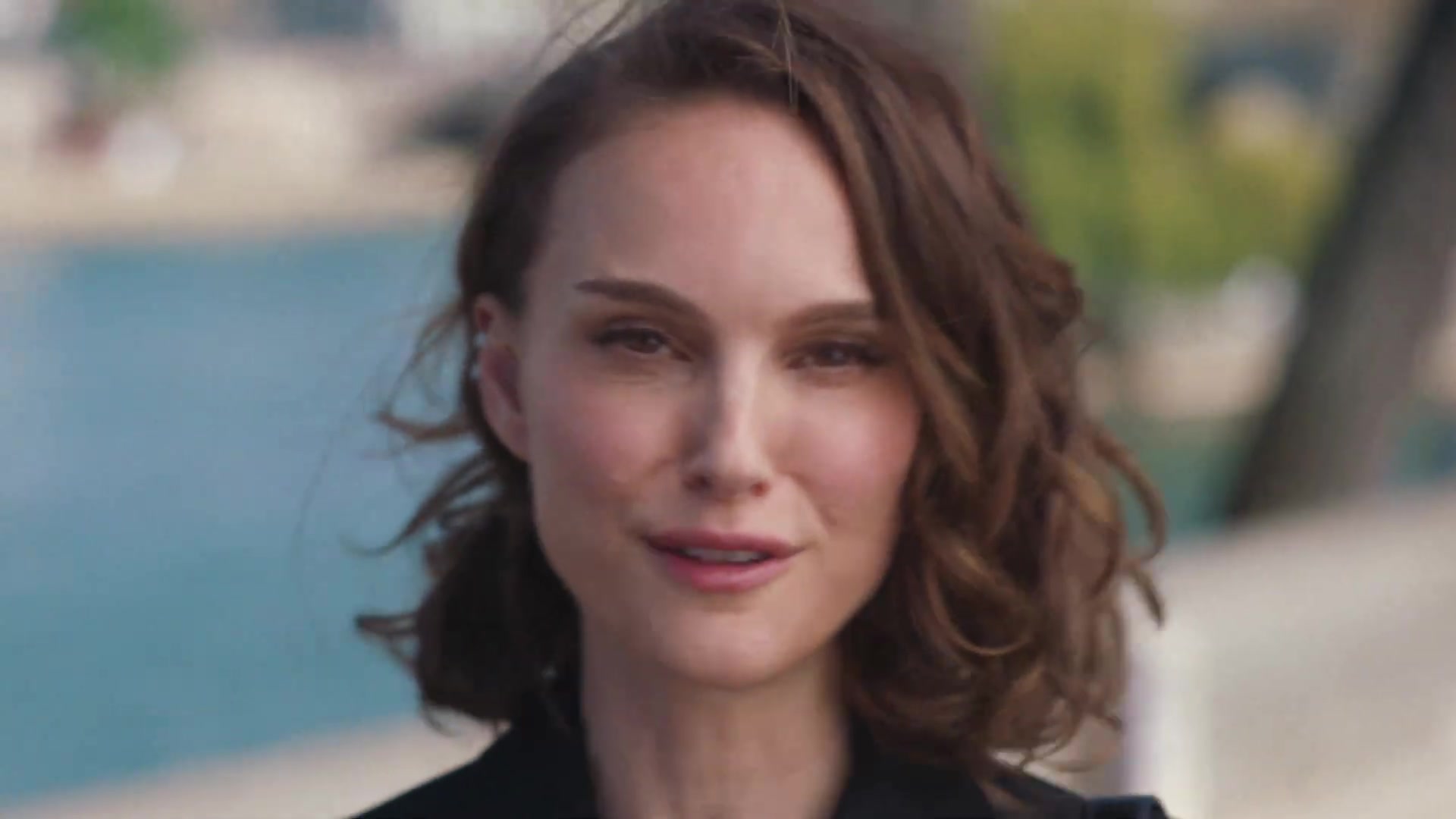 Miss_Dior_-_A_Miss_in_Paris_Episode_3-00_00_34_840.jpeg