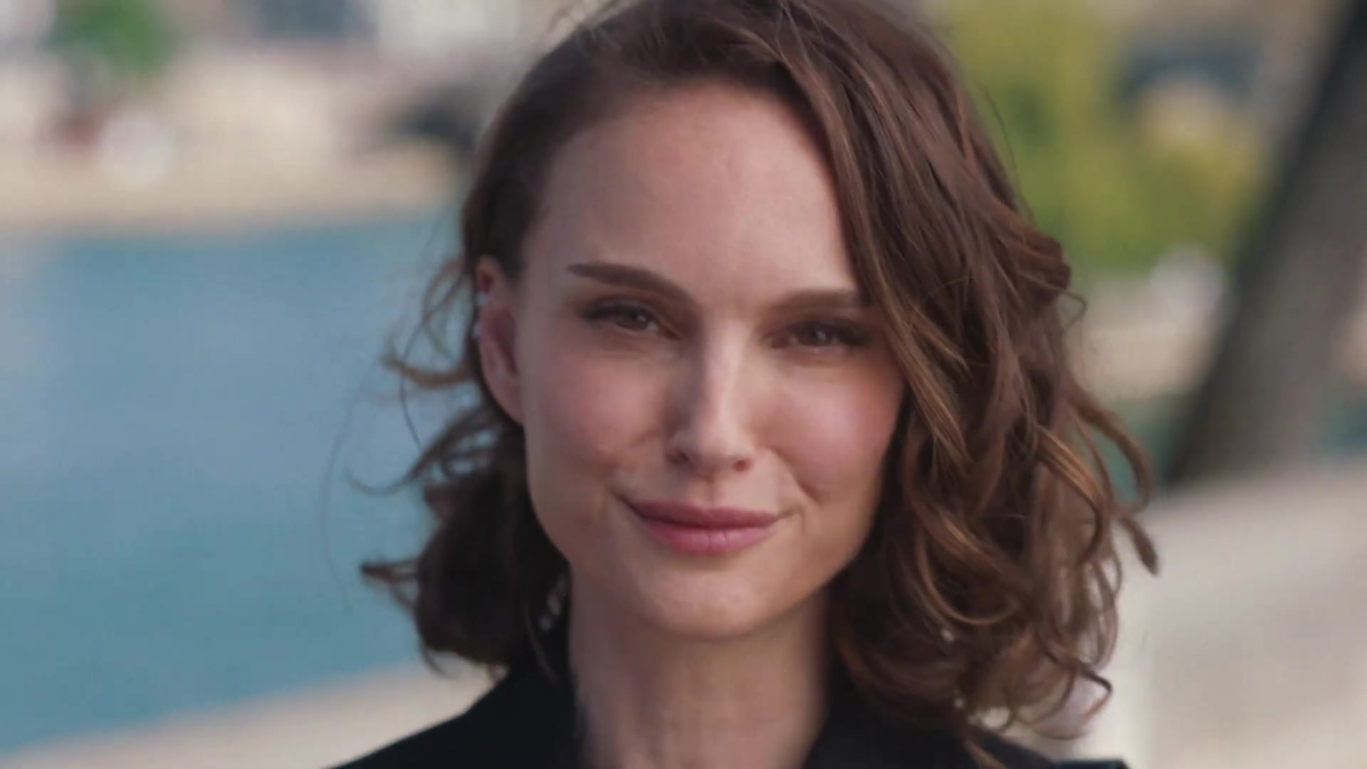 Miss_Dior_-_A_Miss_in_Paris_Episode_3-00_00_35_080.jpeg