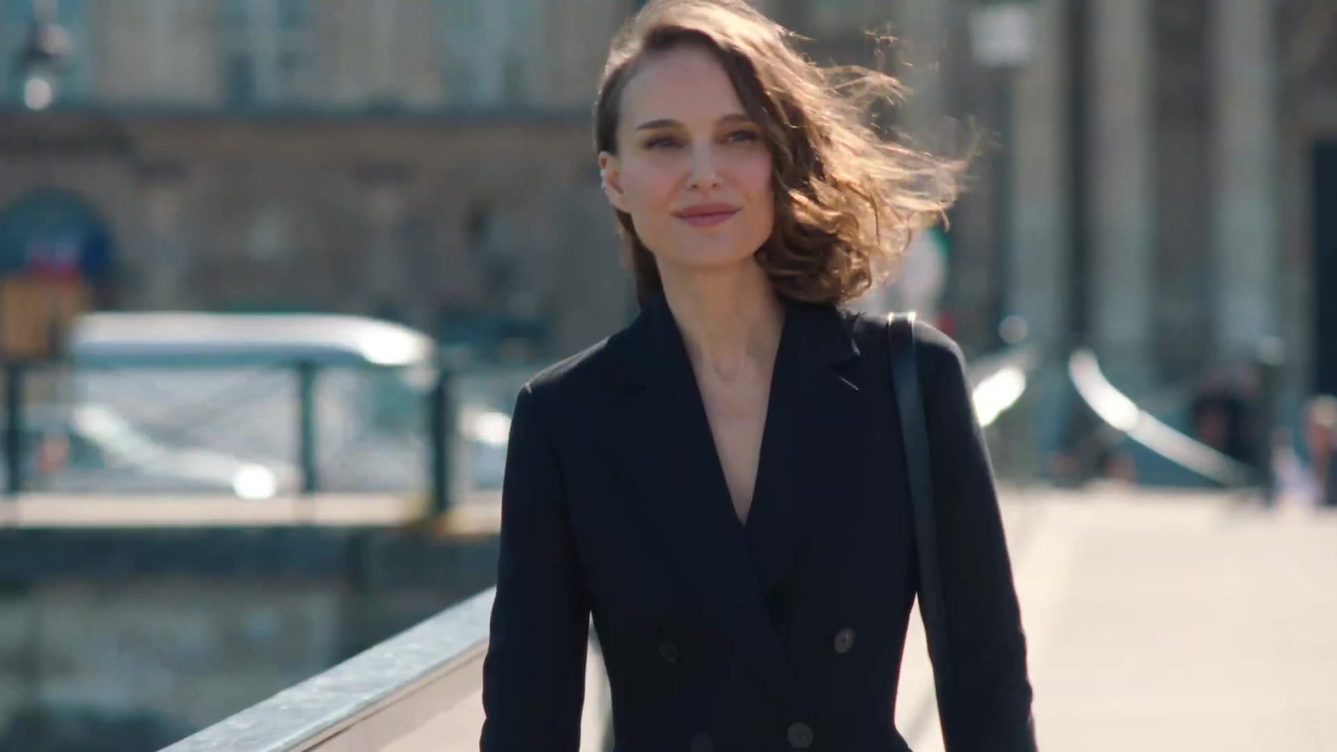 Miss_Dior_-_A_Miss_in_Paris_Episode_3-00_00_36_760.jpeg