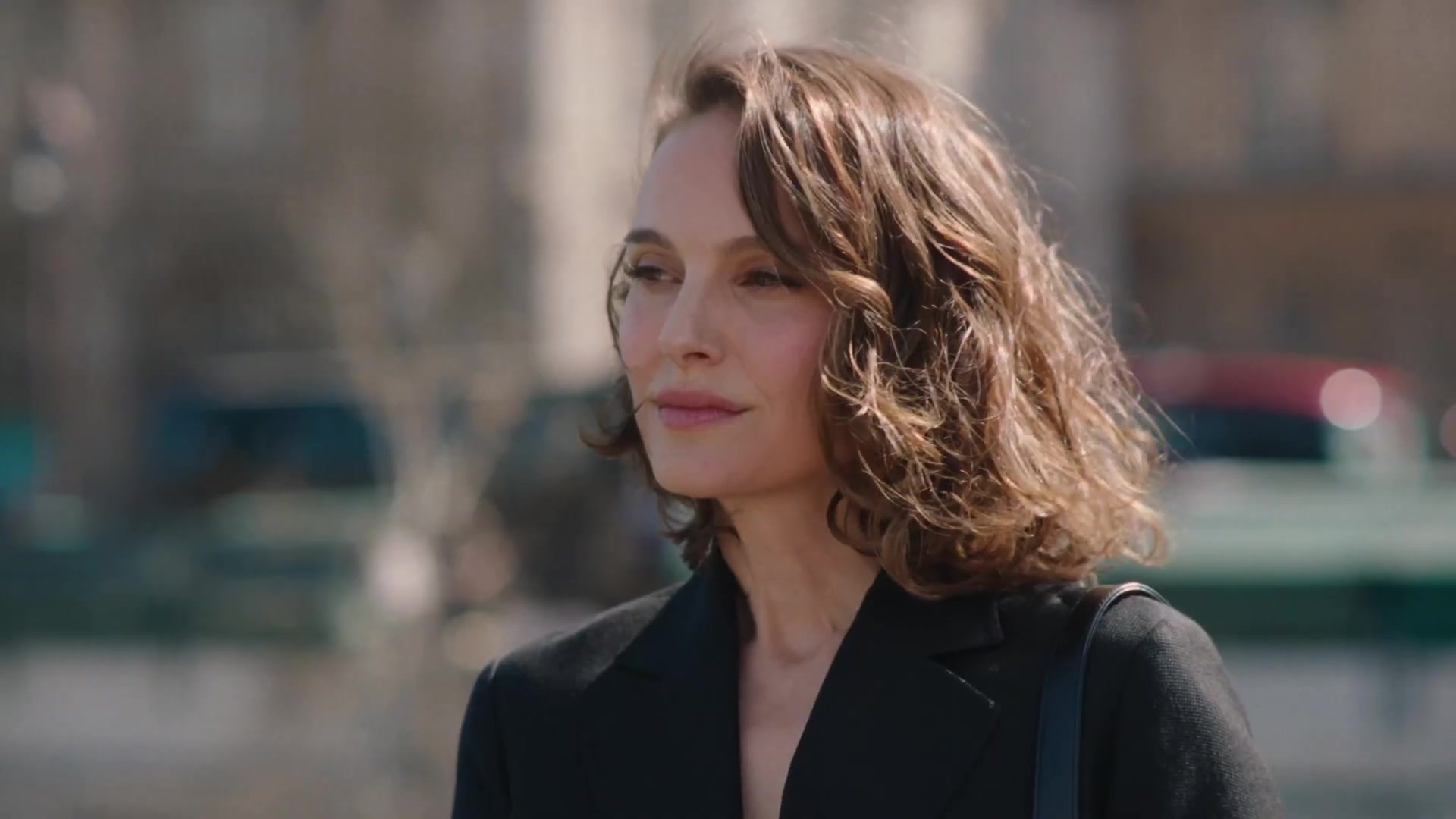 Miss_Dior_-_A_Miss_in_Paris_Episode_3-00_00_43_400.jpeg