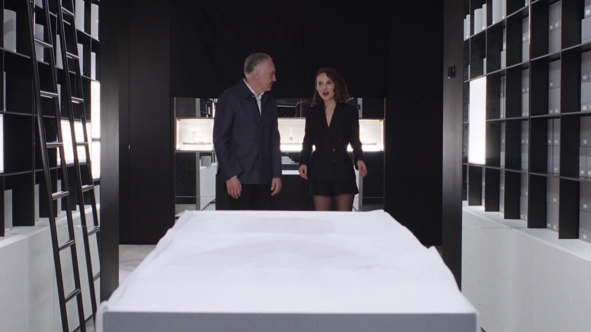 Miss_Dior_-_A_Miss_in_Paris_Episode_4-00_00_06_120.jpeg