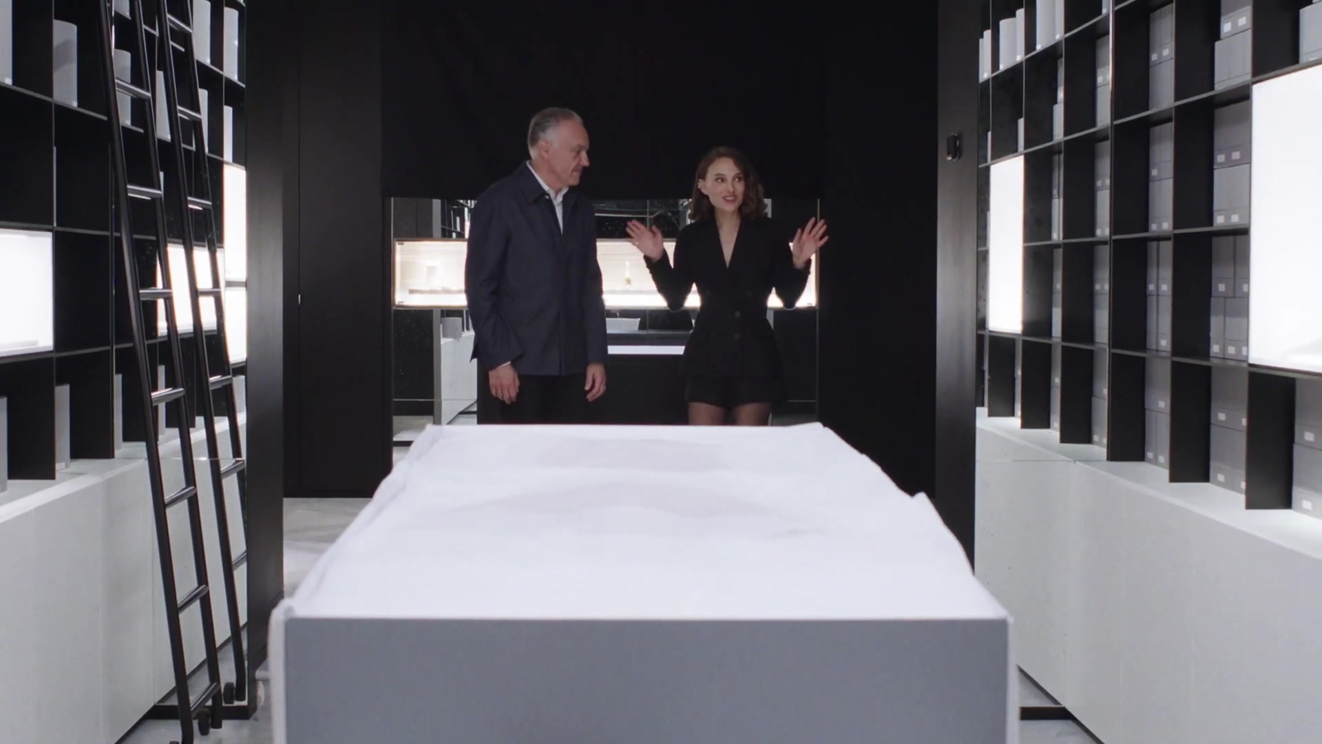 Miss_Dior_-_A_Miss_in_Paris_Episode_4-00_00_07_320.jpeg