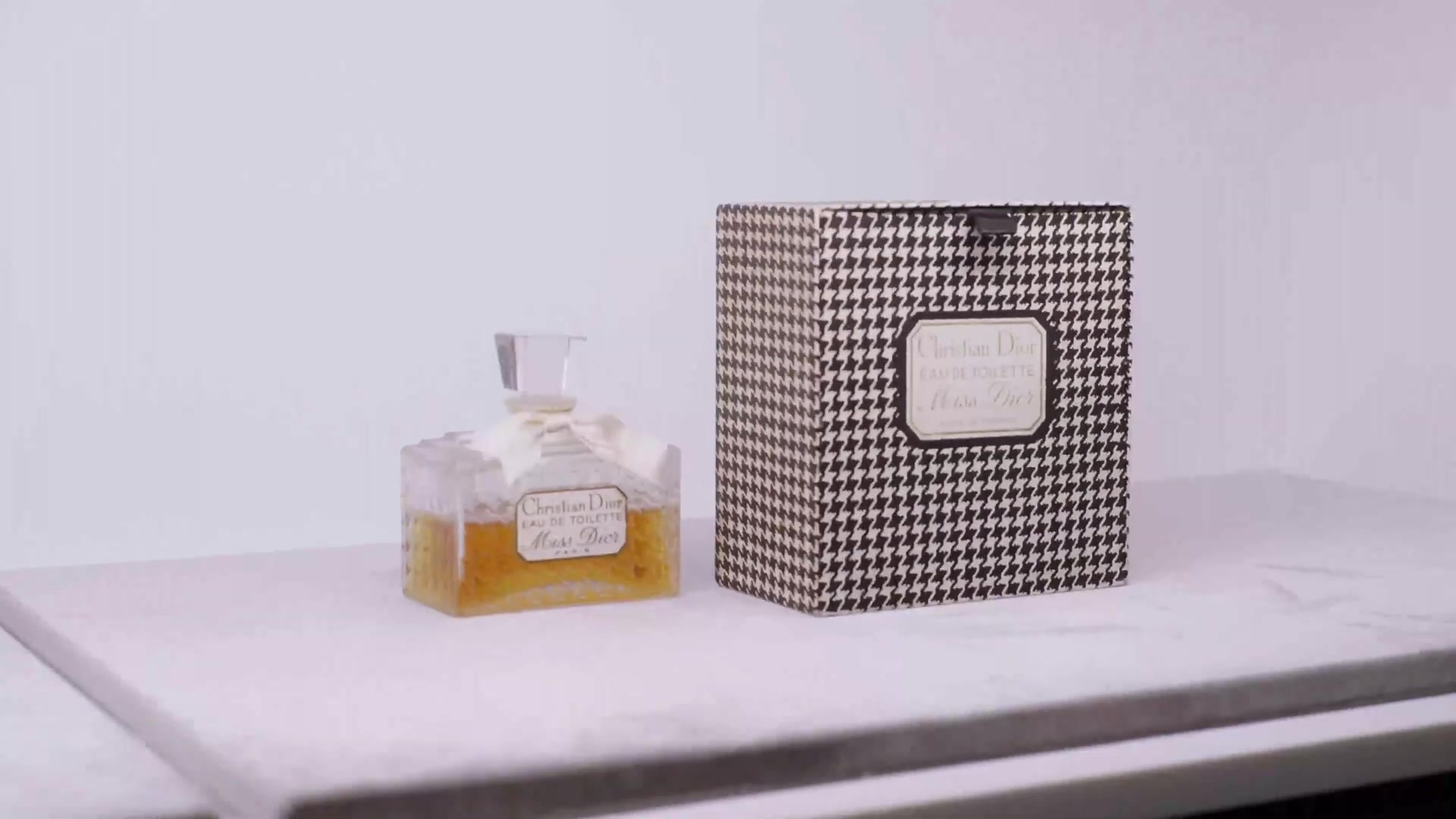 Miss_Dior_-_A_Miss_in_Paris_Episode_4-00_00_15_480.jpeg