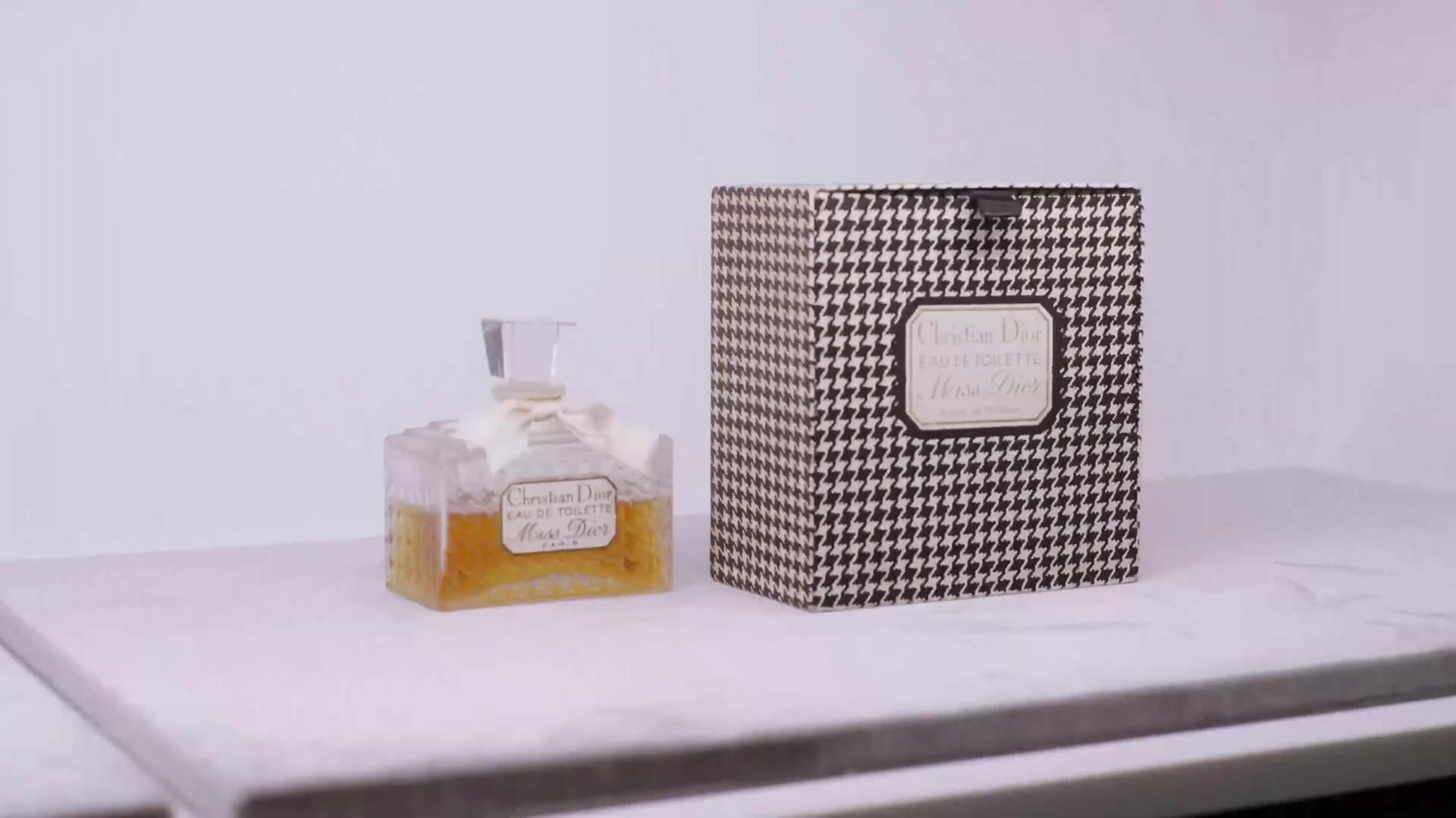 Miss_Dior_-_A_Miss_in_Paris_Episode_4-00_00_15_560.jpeg