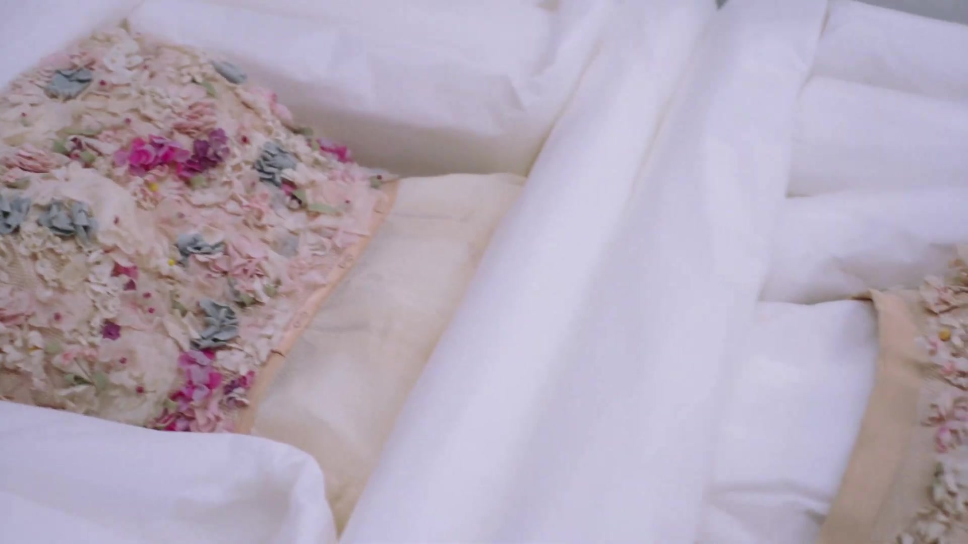 Miss_Dior_-_A_Miss_in_Paris_Episode_4-00_00_41_560.jpeg