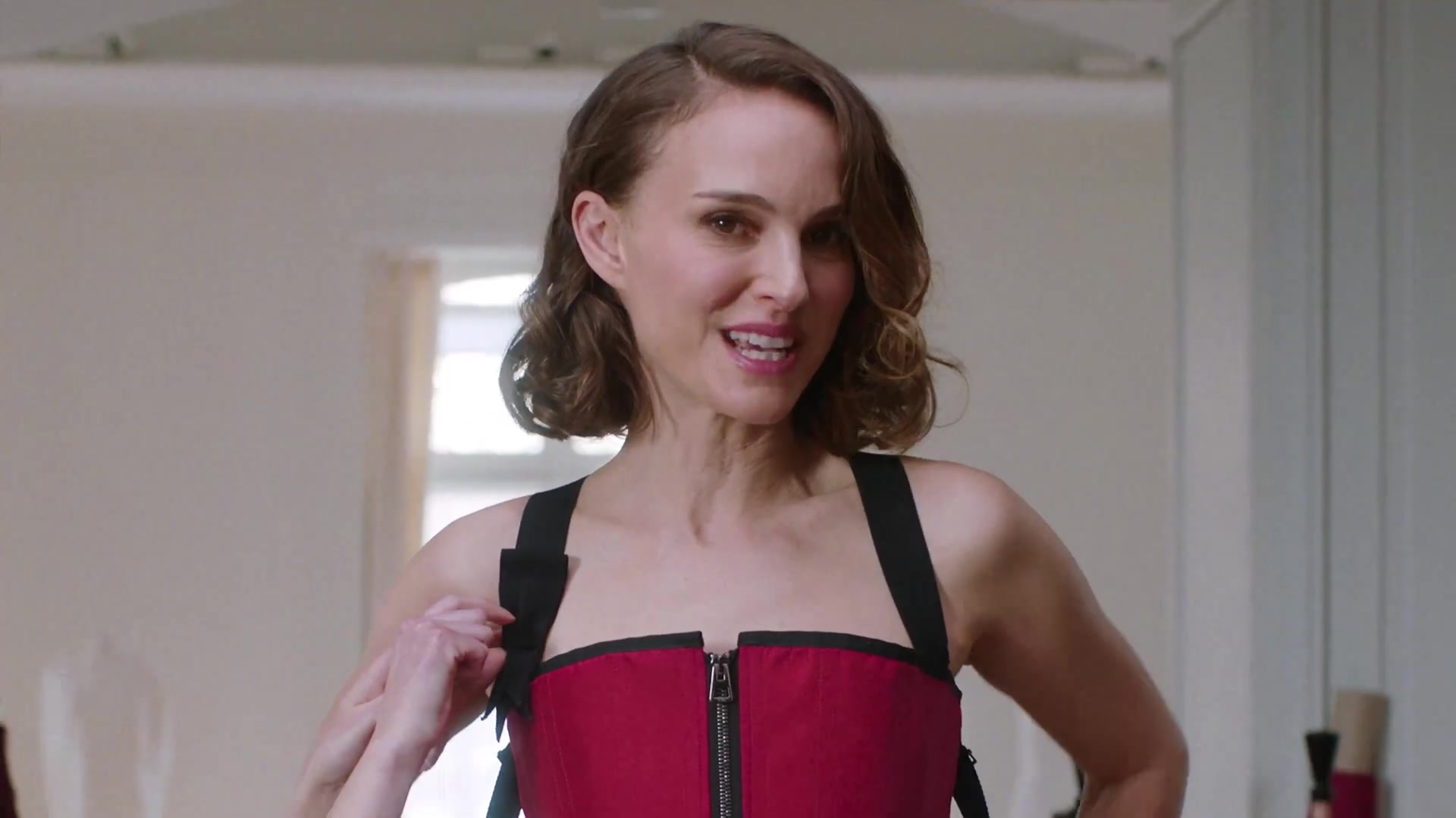 Miss_Dior_-_A_Miss_in_Paris_Episode_5-00_00_04_760.jpeg
