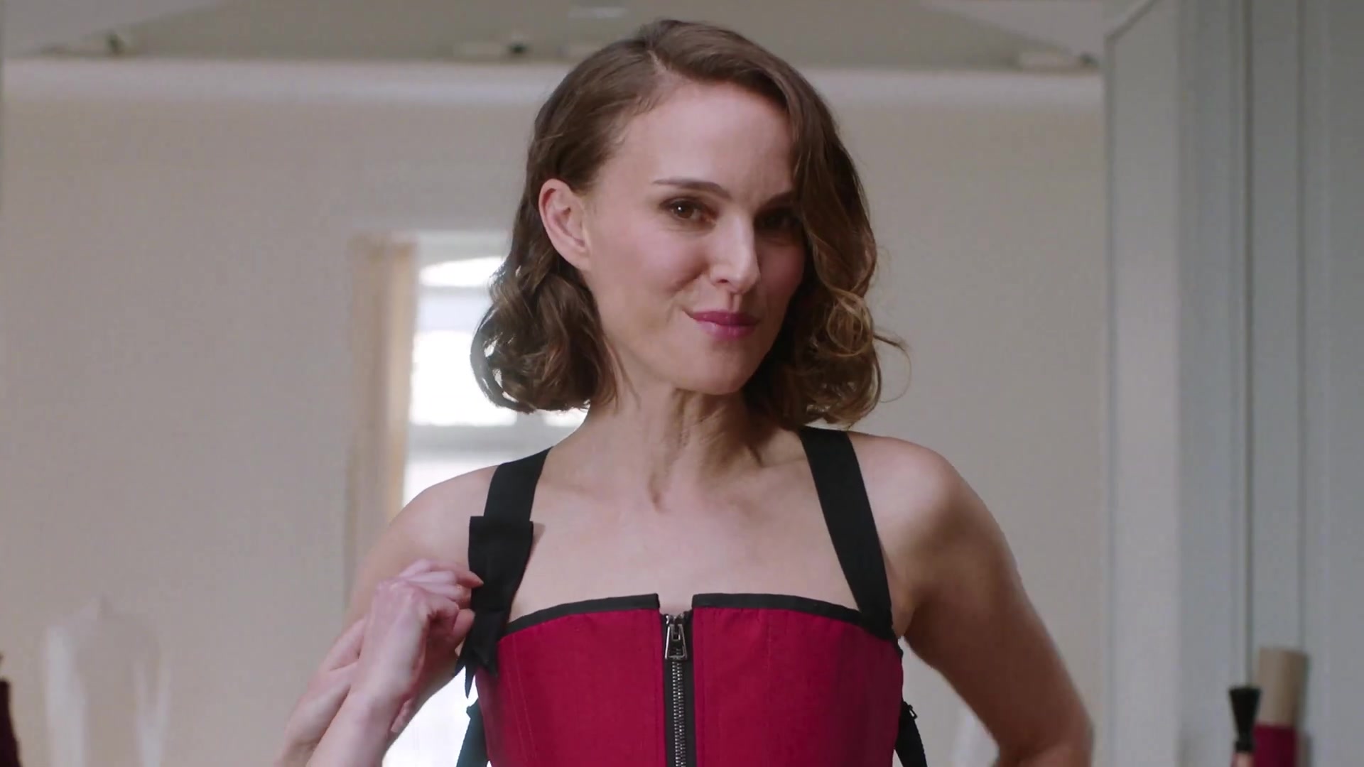 Miss_Dior_-_A_Miss_in_Paris_Episode_5-00_00_04_840.jpeg
