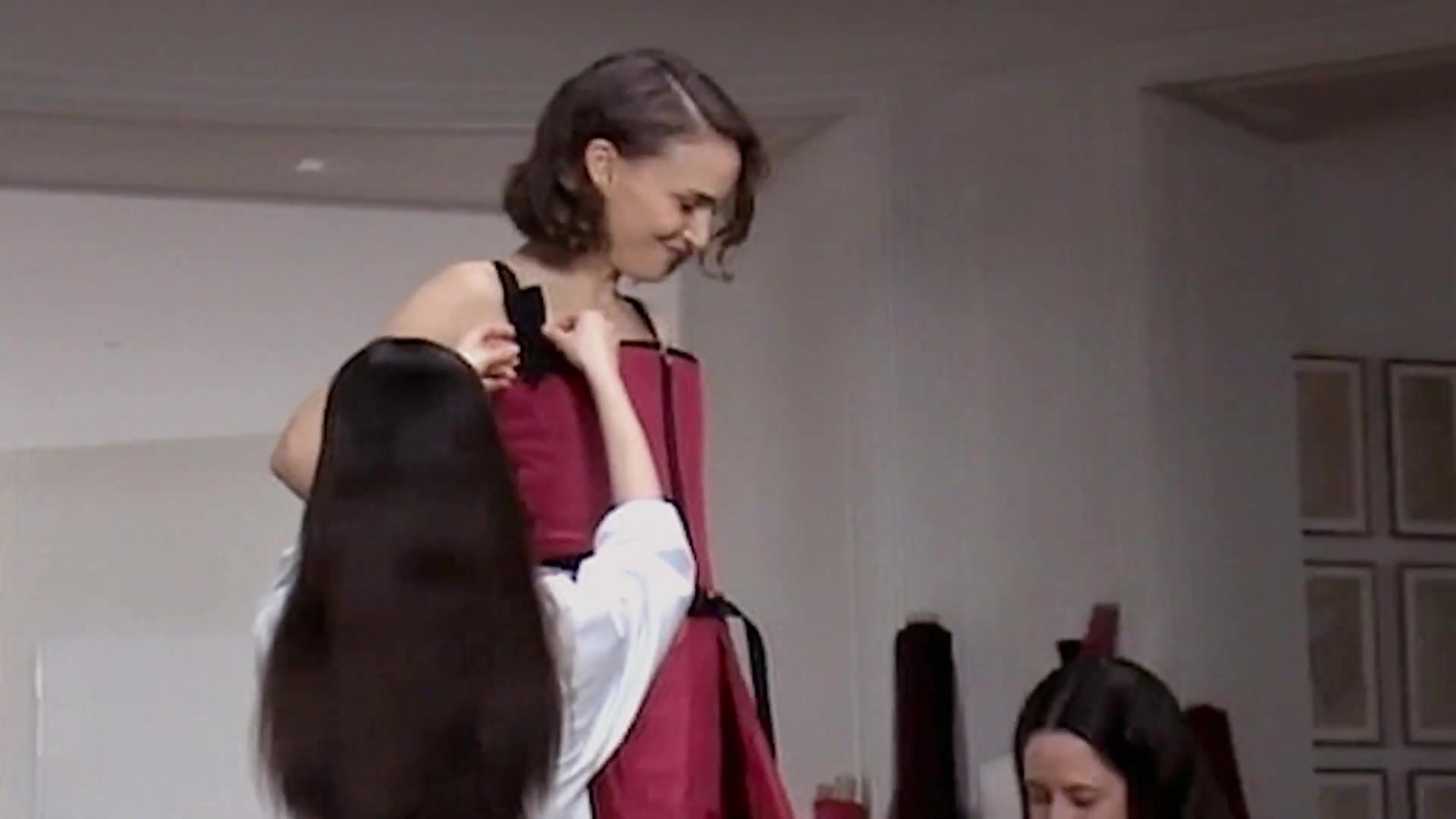 Miss_Dior_-_A_Miss_in_Paris_Episode_5-00_00_06_120.jpeg