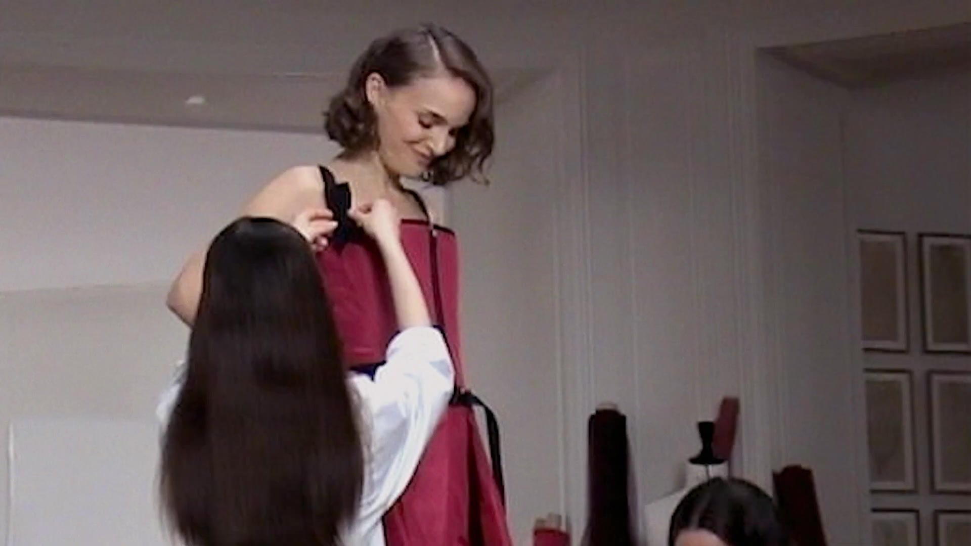 Miss_Dior_-_A_Miss_in_Paris_Episode_5-00_00_06_280.jpeg