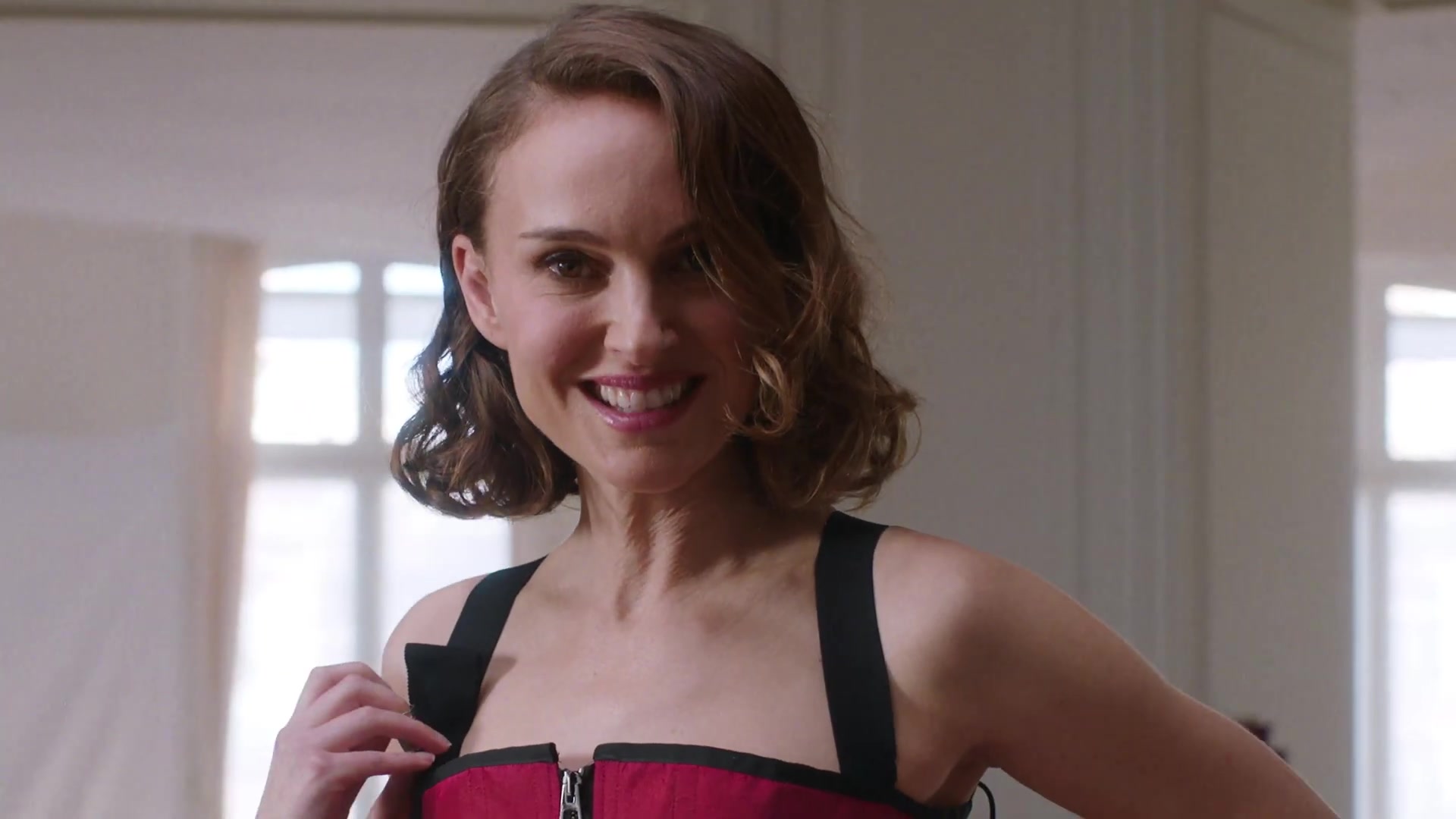 Miss_Dior_-_A_Miss_in_Paris_Episode_5-00_00_09_000.jpeg