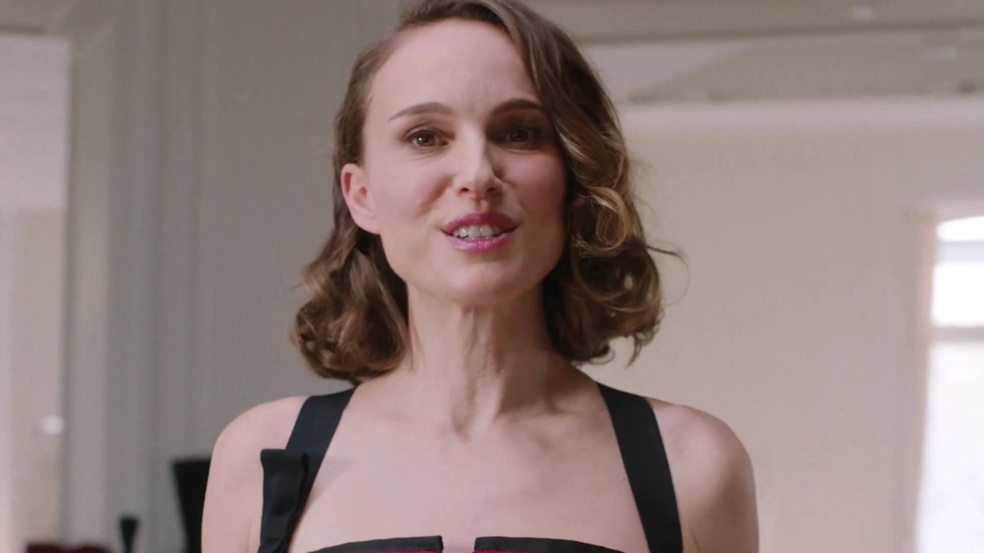Miss_Dior_-_A_Miss_in_Paris_Episode_5-00_00_29_800.jpeg