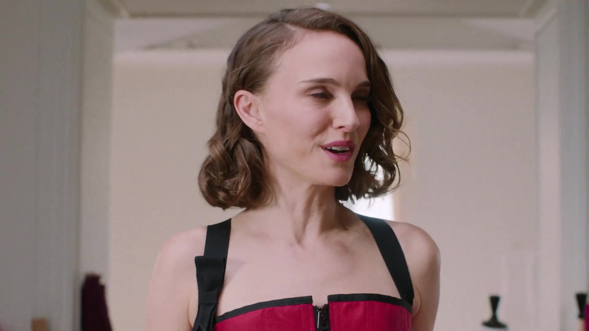 Miss_Dior_-_A_Miss_in_Paris_Episode_5-00_00_32_040.jpeg