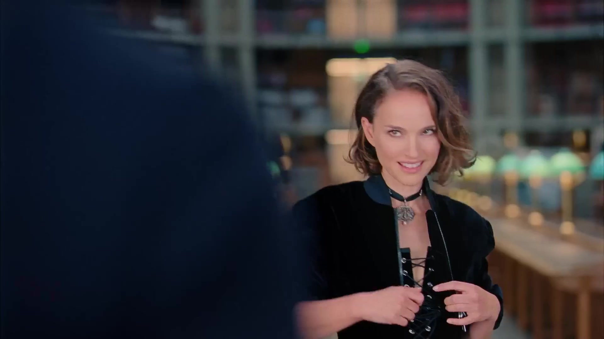 The_New_Miss_Dior_Essence-00_00_06_240.jpeg